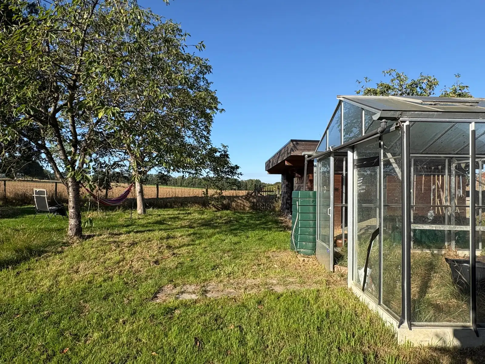 Te renoveren woning met groot bijgebouw foto 26