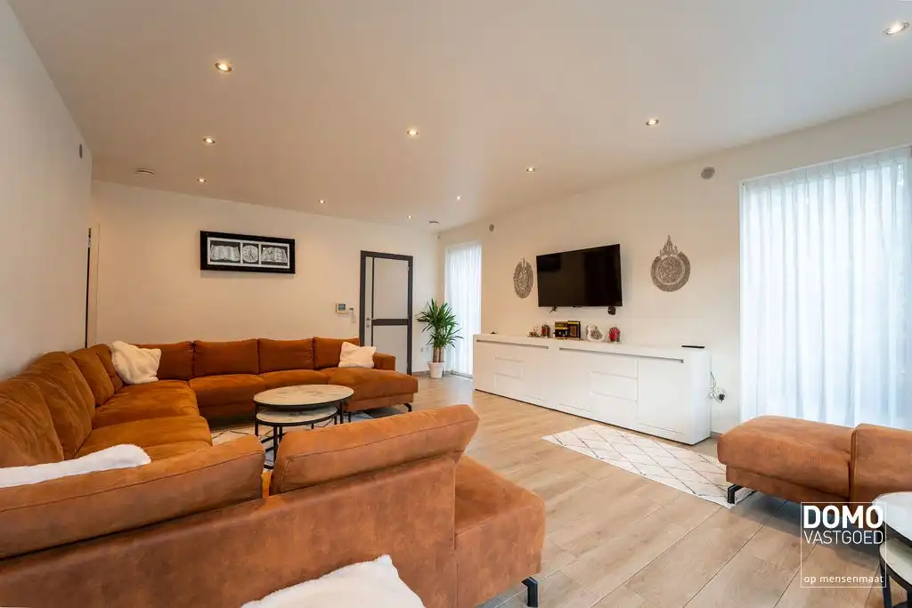 Gunstig gelegen handelshuis te Spalbeek (Hasselt) foto 4