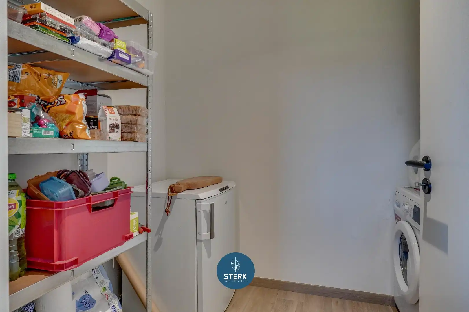 INSTAPKLARE GEZINSWONING MET EPC LABEL A NABIJ DE GRENS TE VELDWEZELT ! foto 11