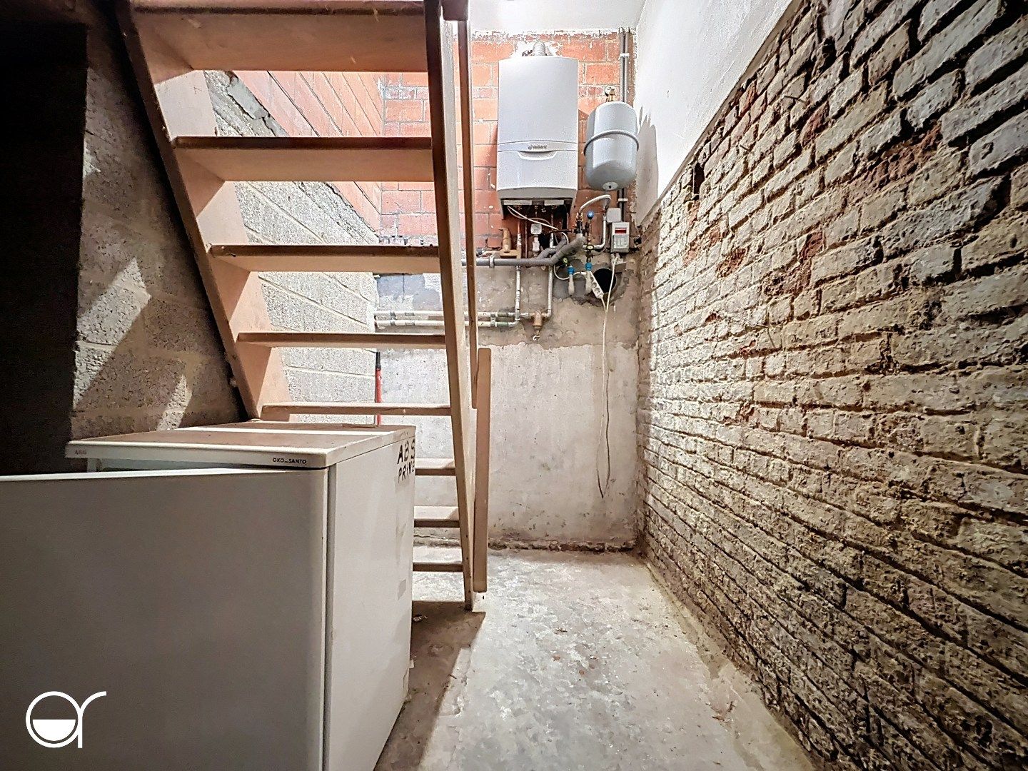 Op te frissen woning met grote tuin nabij Stropkaai foto 25