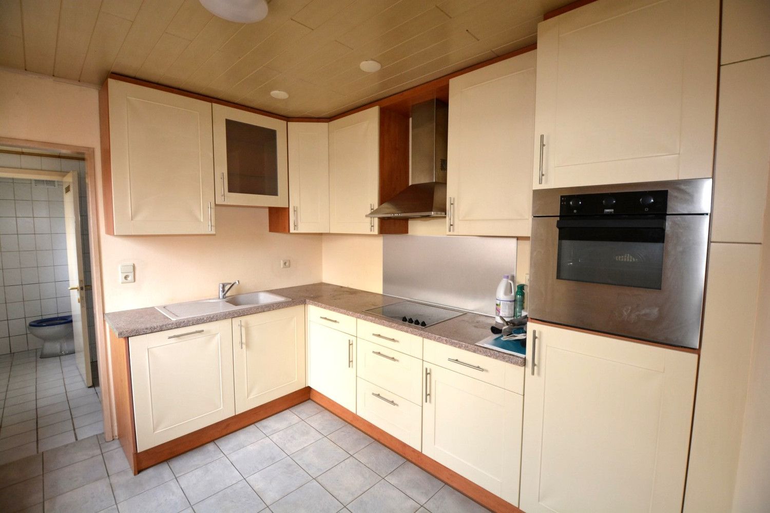 TE RENOVEREN HOB MET 2 SLK, GARAGE EN TUIN! foto 5