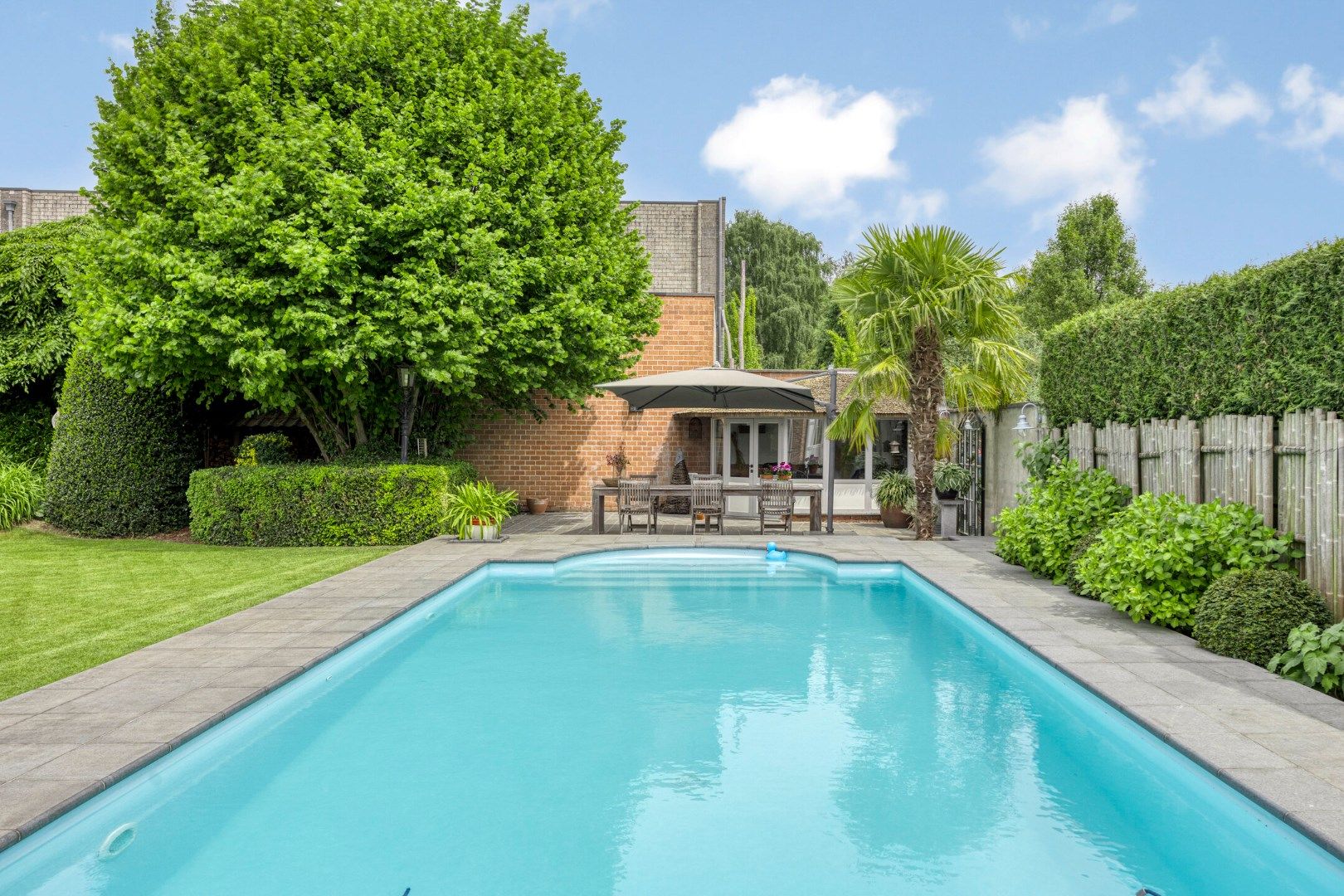Ruime goed onderhouden woning op een prachtig perceel met praktijk mogelijkheid foto 31