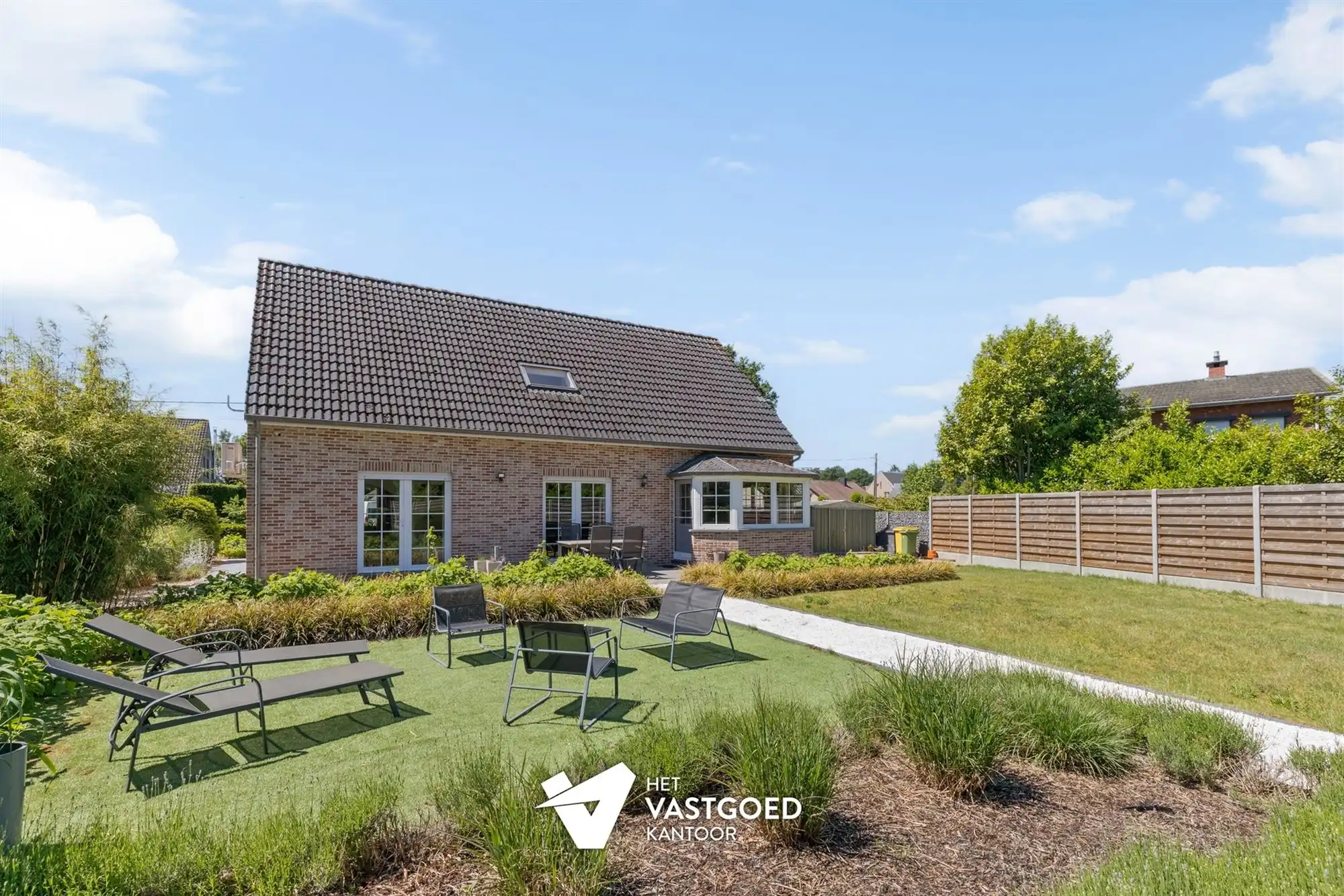 RECENTE, ENERGIEZUINIGE WONING OP RUSTIGE LIGGING foto 25