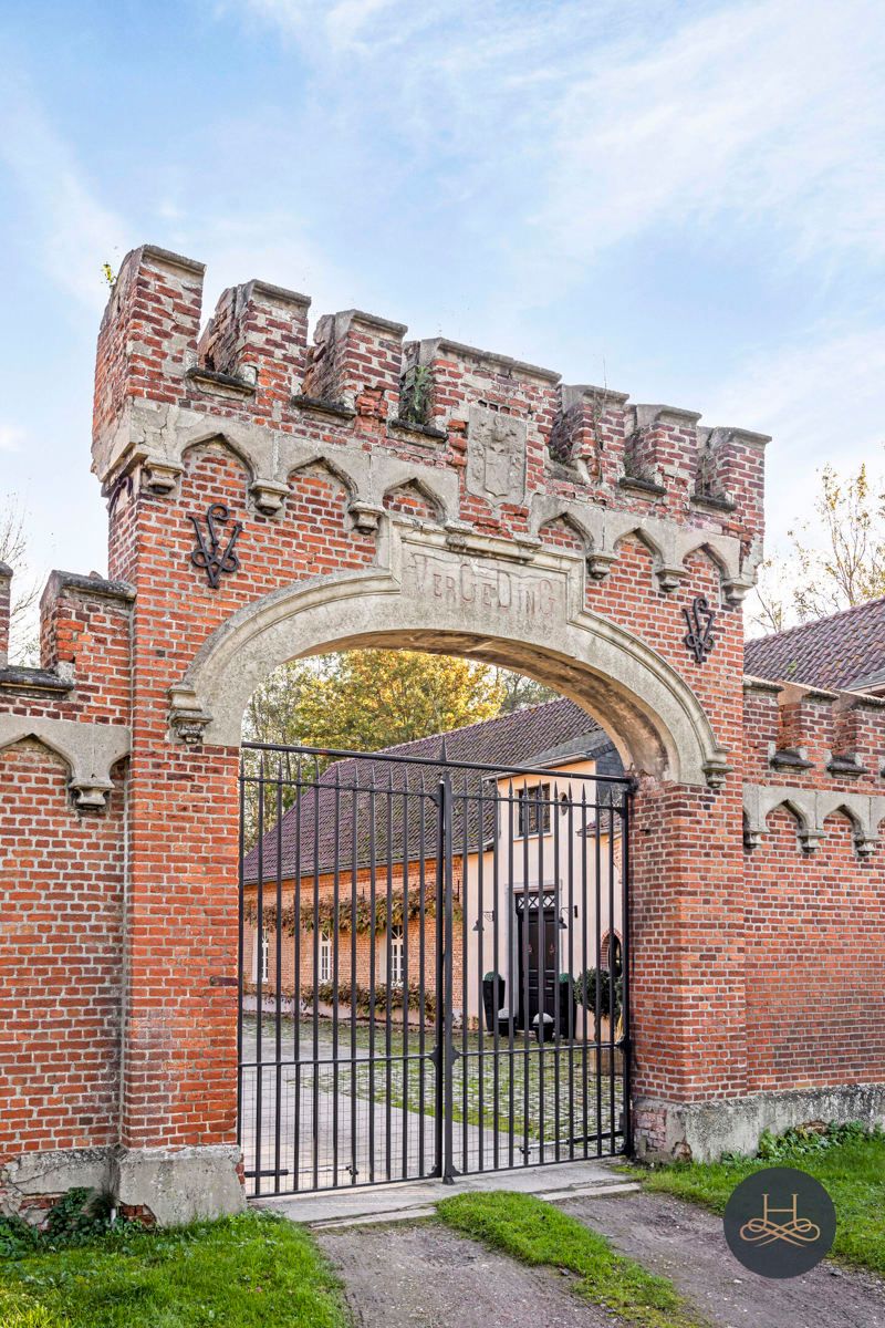 Uiterst rustig gelegen vierkantshoeve op 45 are aan de Vaart foto 4