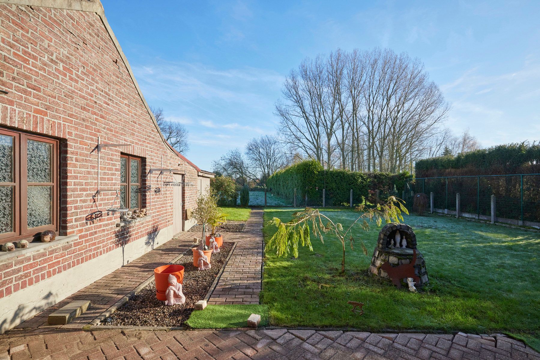 Charmante open bebouwing met tuin en bijgebouw foto 15