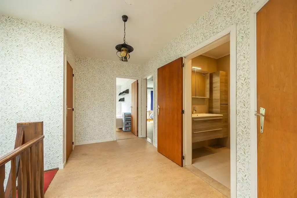 Ruime bel-étage woning vlakbij Rivierenhof foto 15
