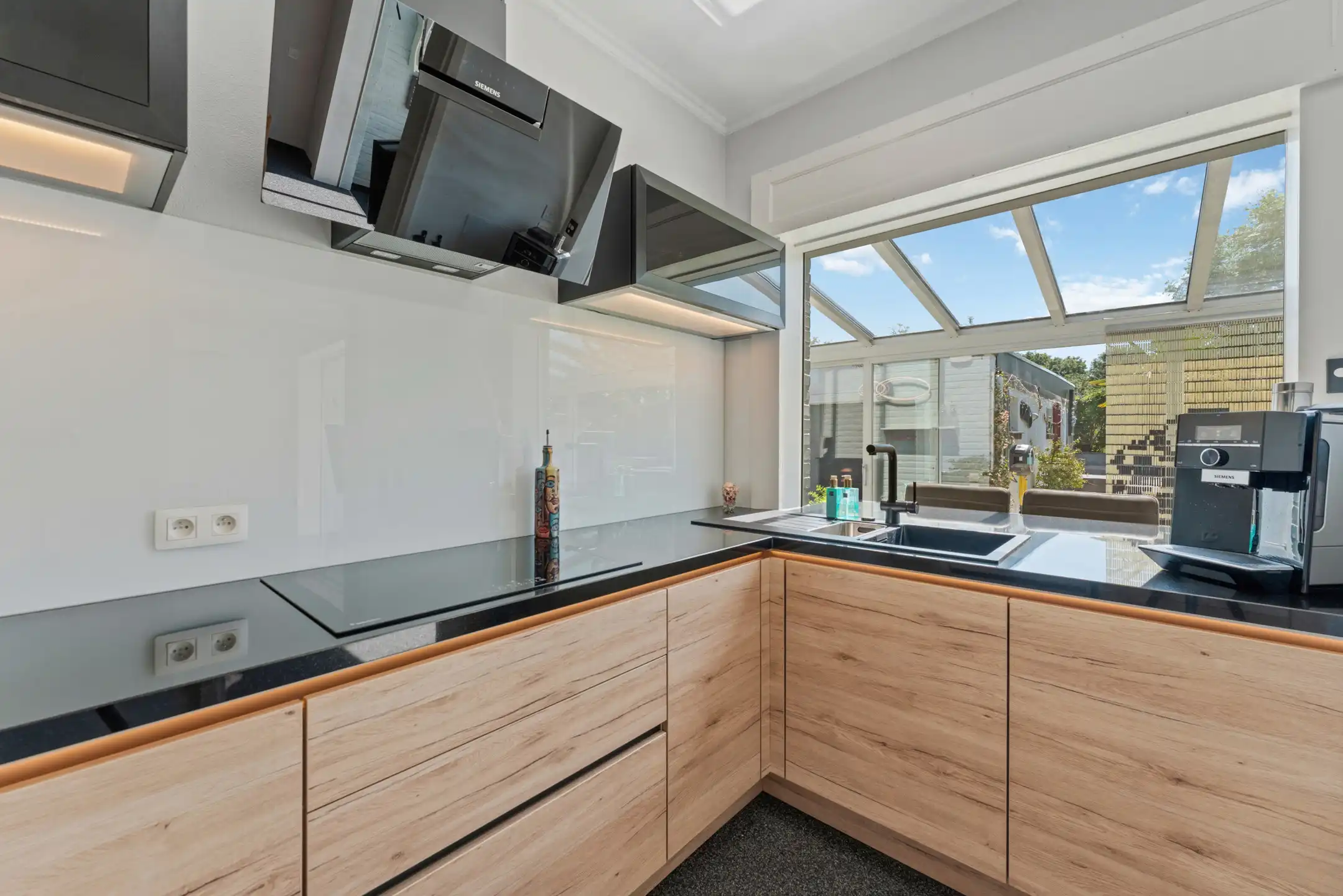 Instapklare woning met zwembad in Valmeer foto 13