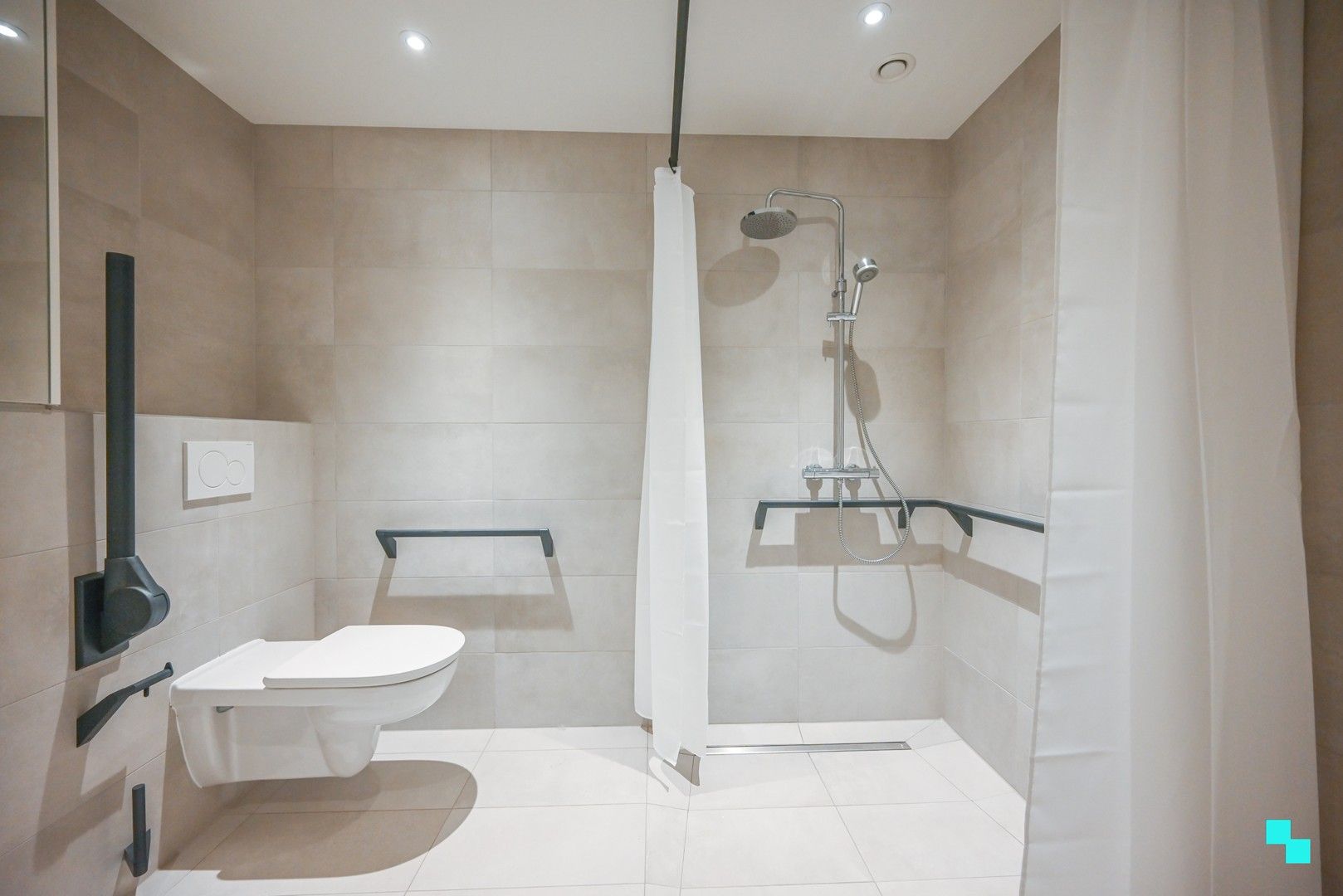 Assistentiewoning in hartje Waregem - Diverse types beschikbaar foto 13