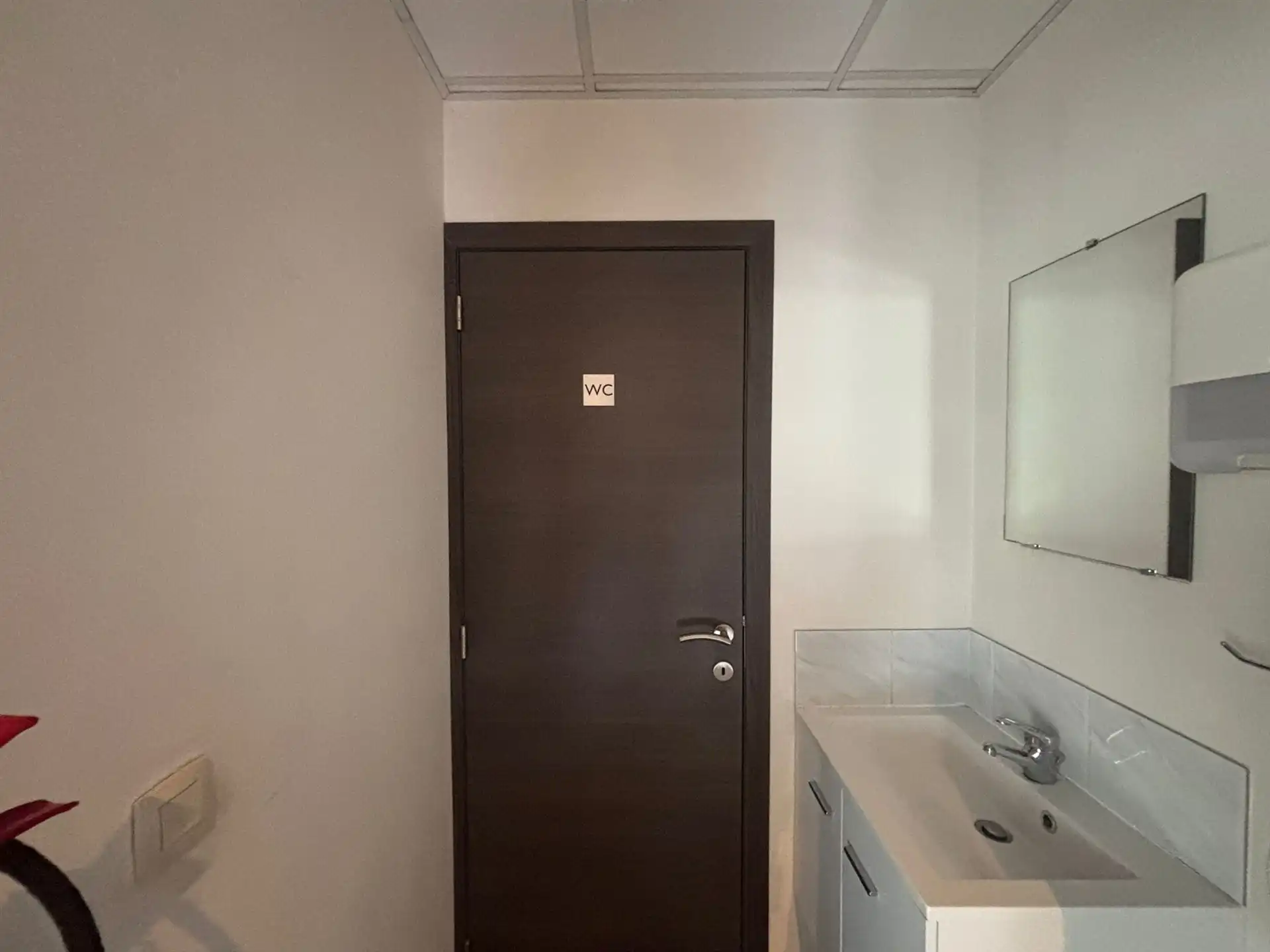 Ruime kantoor/bureauruimte te Merchtem  foto 5