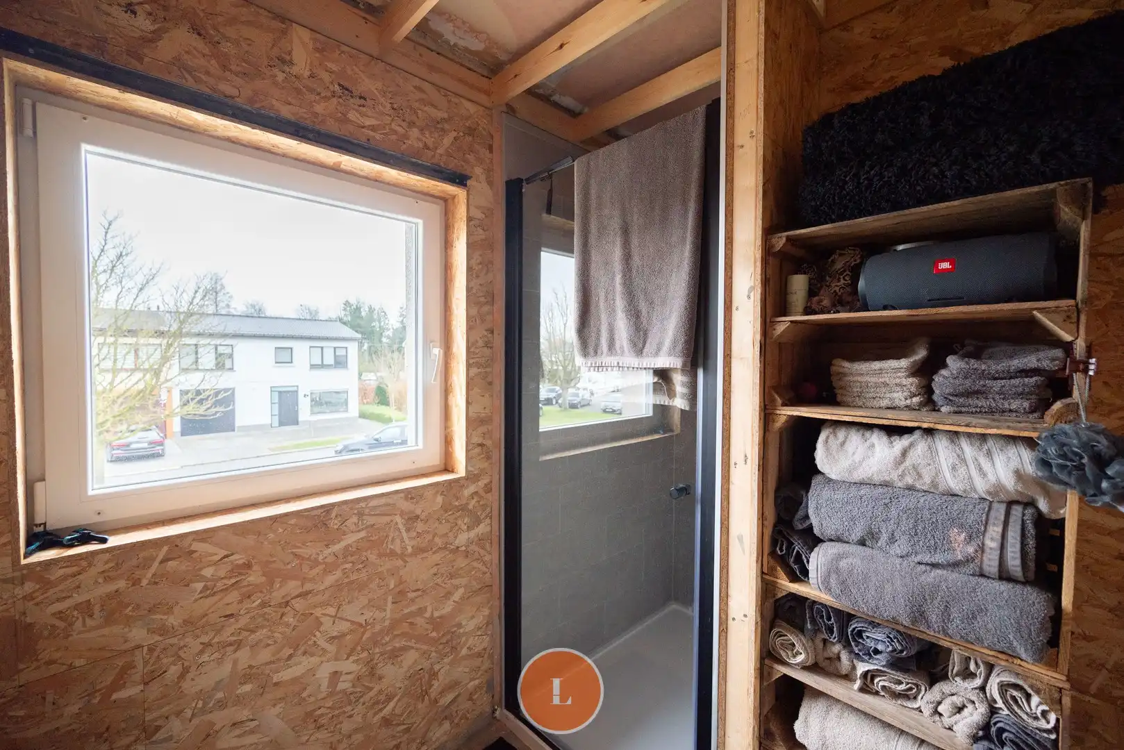 te renoveren woning in Moorsele met garage en tuin foto 14