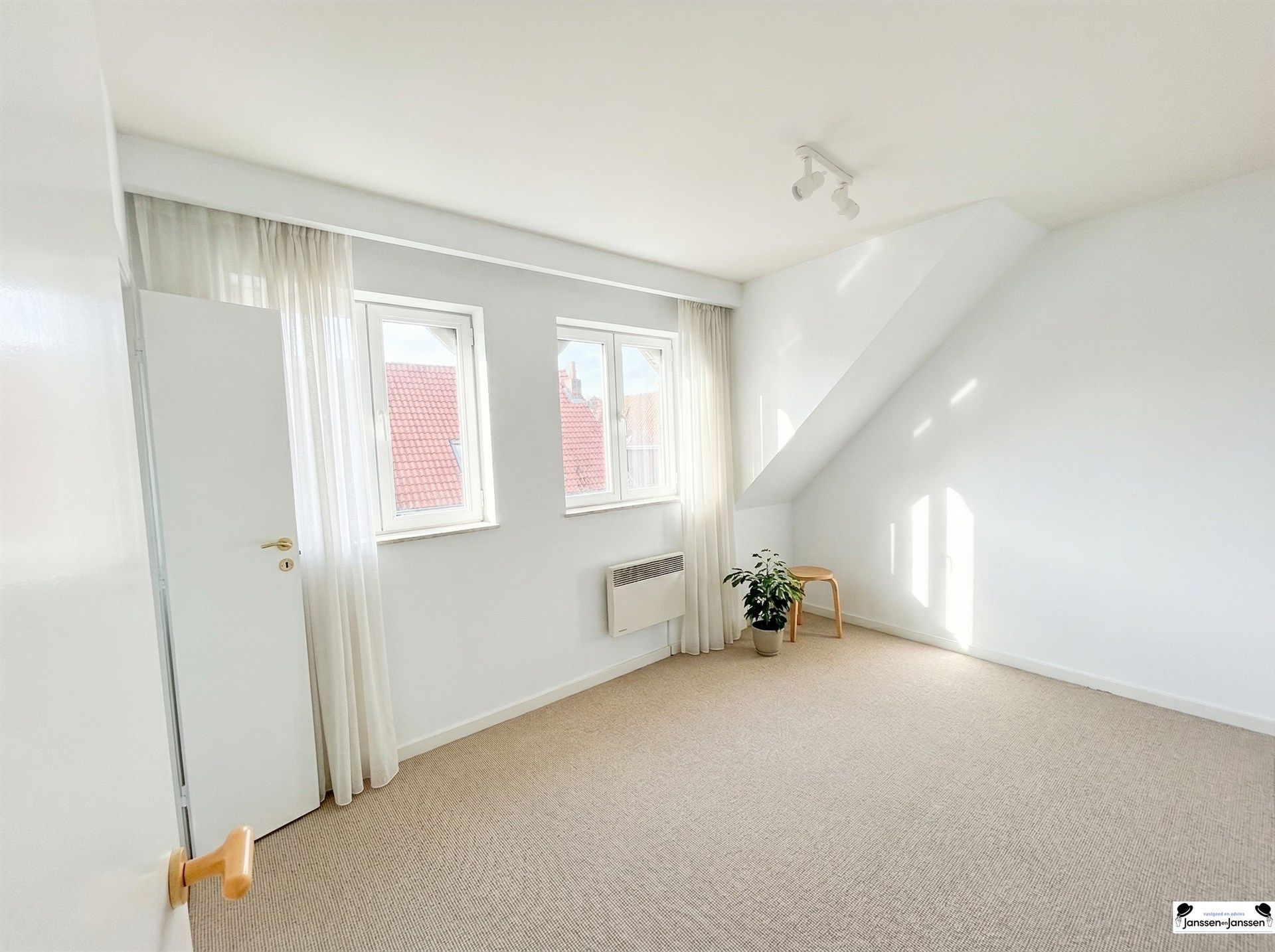 dakappartement met zonnig en ruim terras!  foto 6