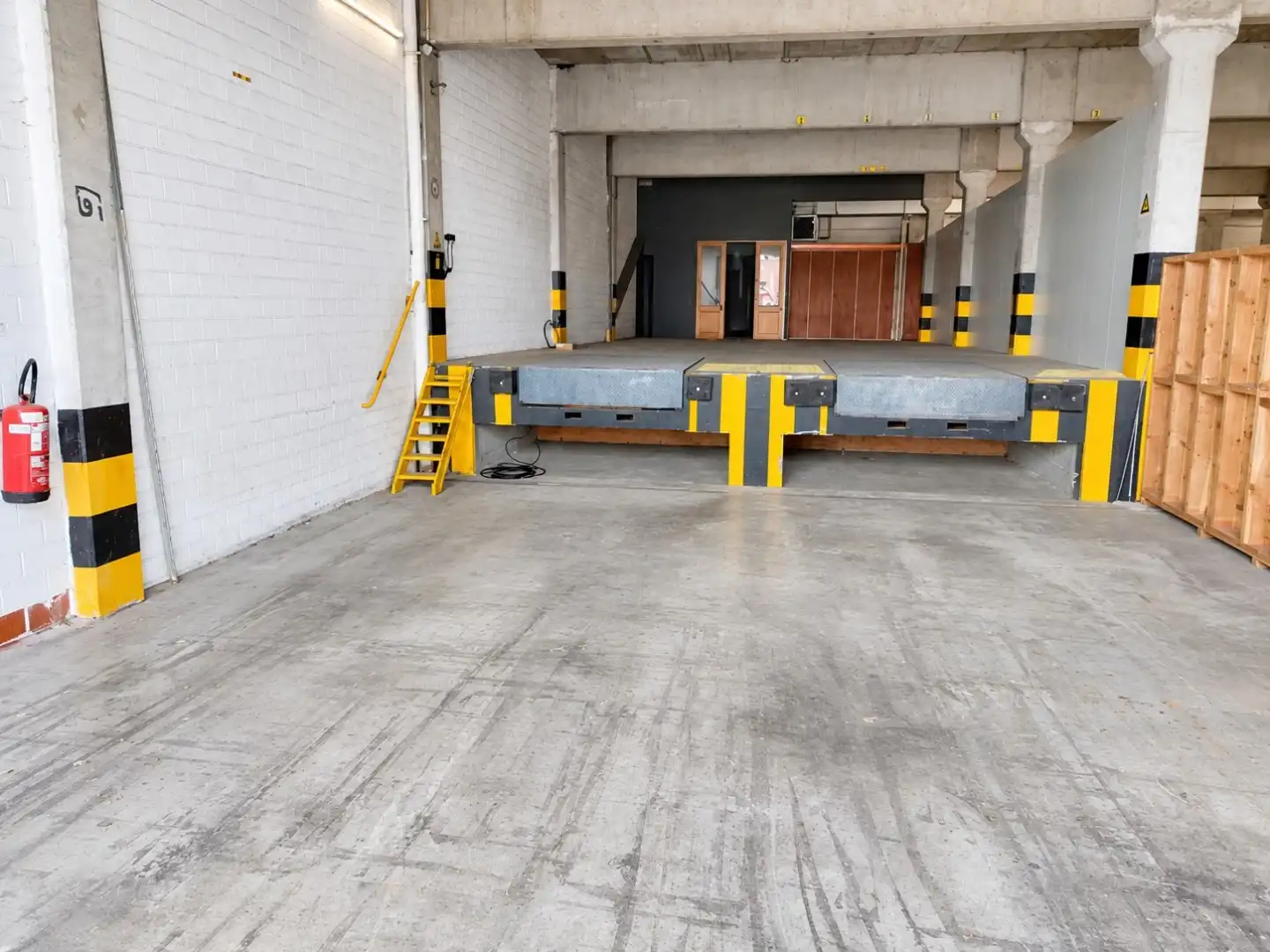Magazijn van 240m² foto 3