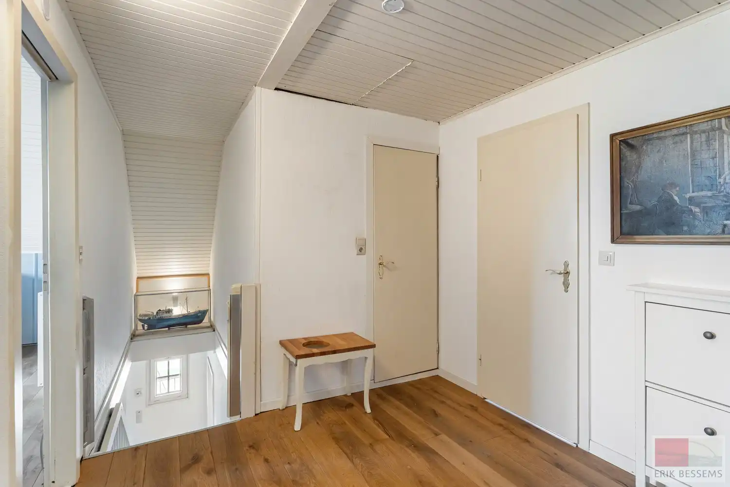 Prachtig gerenoveerde woning/landhuis (van 2011 t.e.m. 2025) gelegen op een ruim perceel van maar liefst circa 6000m2 foto 15