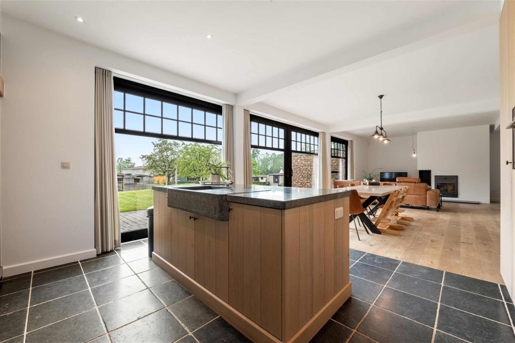 UNIEKE LANDELIJKE GEZINSWONING MET BIJBOUW VAN 320M² OP PRACHTIG PERCEEL  foto 11