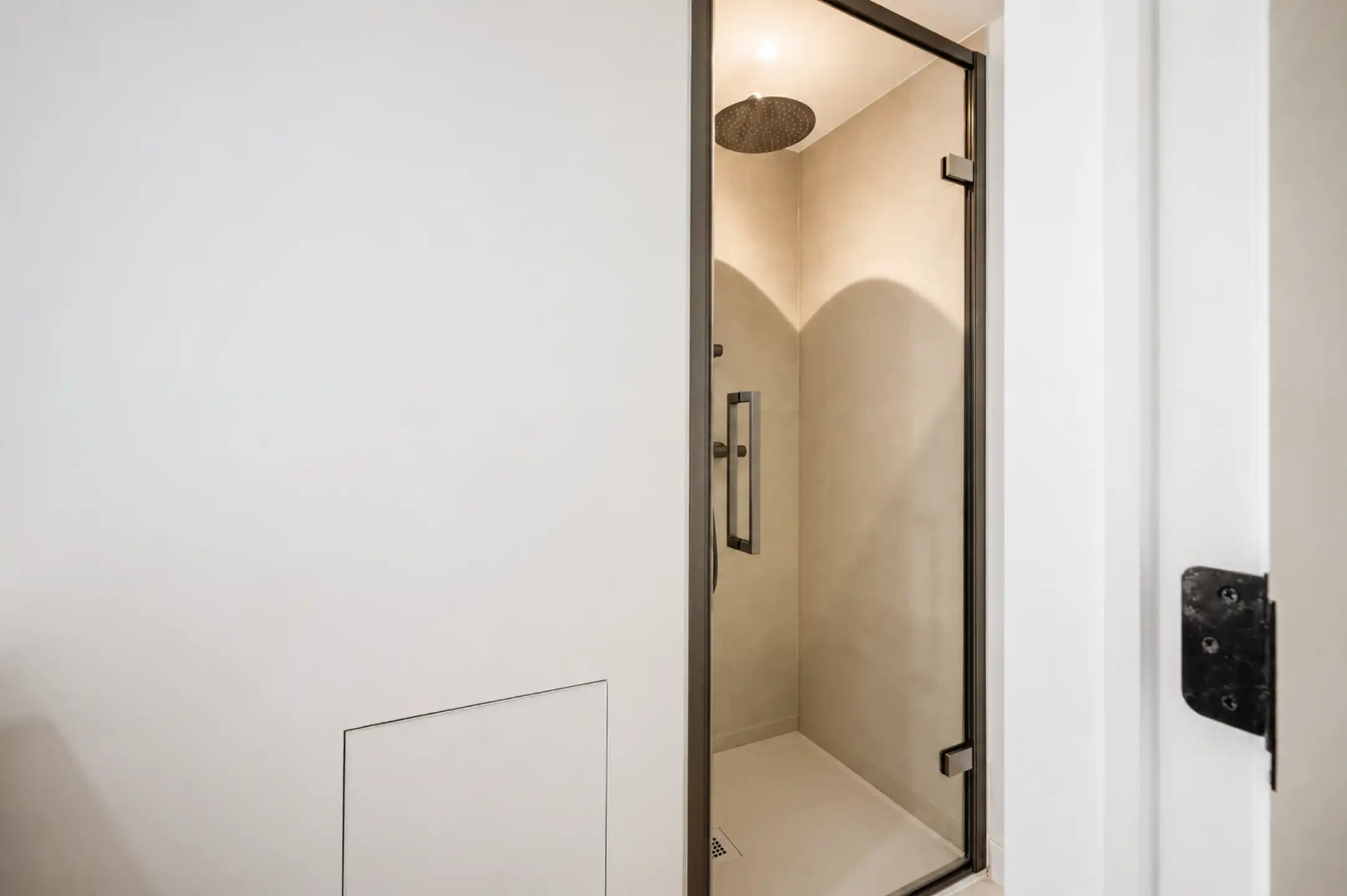 Gerenoveerde woning met 3 slaapkamers en 2 badkamers te Gent foto 19