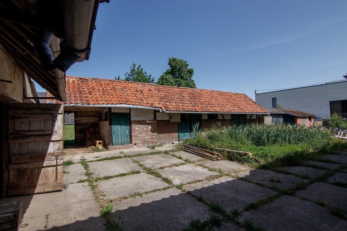 Authentieke te renoveren hoeve + nieuwbouwwoning op een perceel van 39a 26ca! foto 7