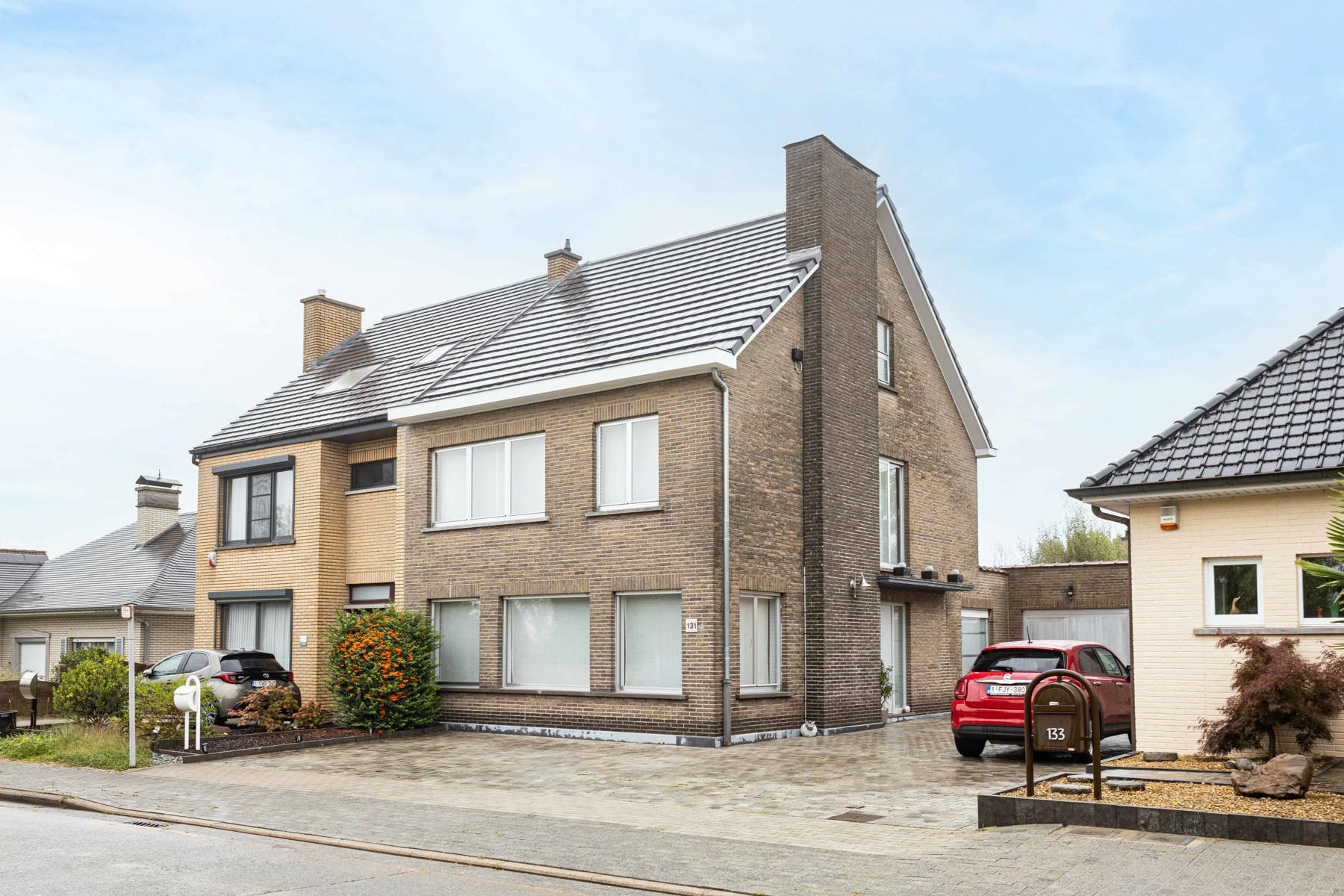 Te koop: solide halfopen bebouwing op een gunstige locatie! foto 1