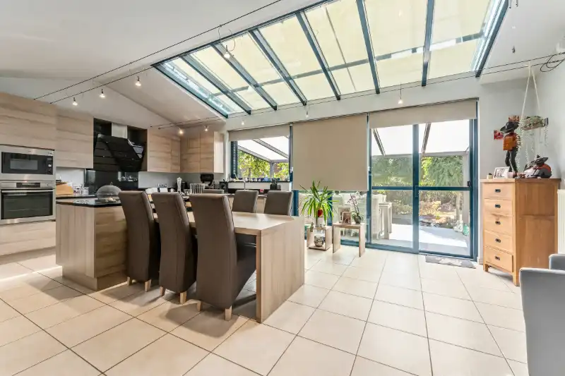Instapklare woning in rustige woonwijk in Zwevegem foto 6