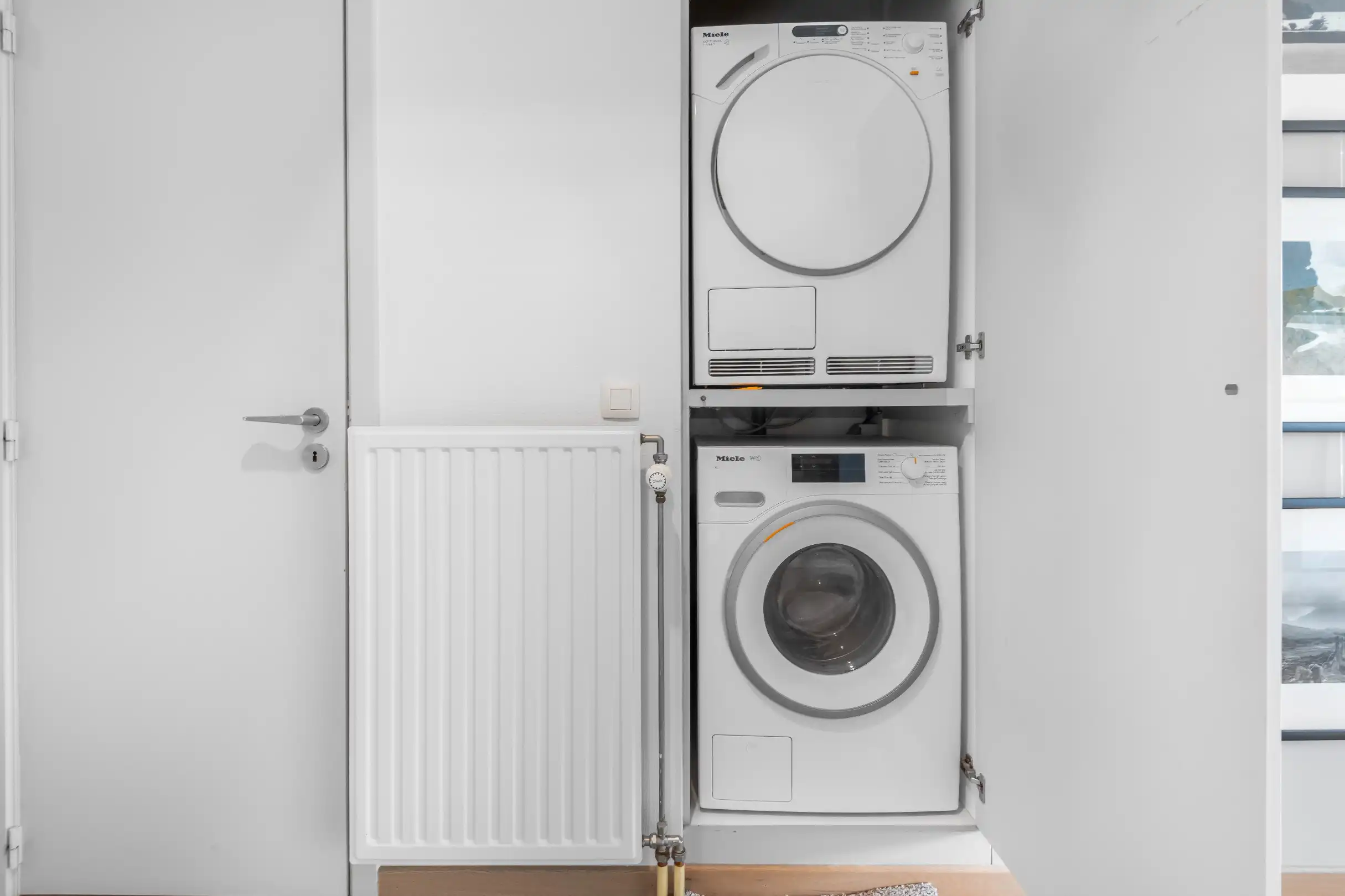 Zeer zonnig hoekappartement met zuidgericht terras, groen open zicht op Park 58  aan de rand van Duinbergen. Garage te koop in de residentie. foto 9