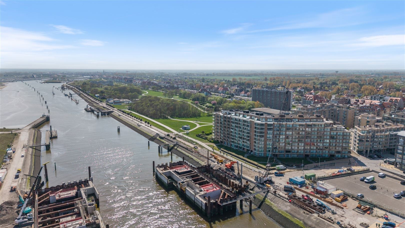 zongericht hoekappartement met prachtig terras en zicht foto 19