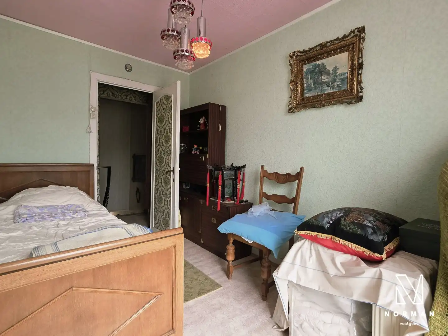 Centraal gelegen woning met grote garage/atelier met uitweg te Kuurne foto 10