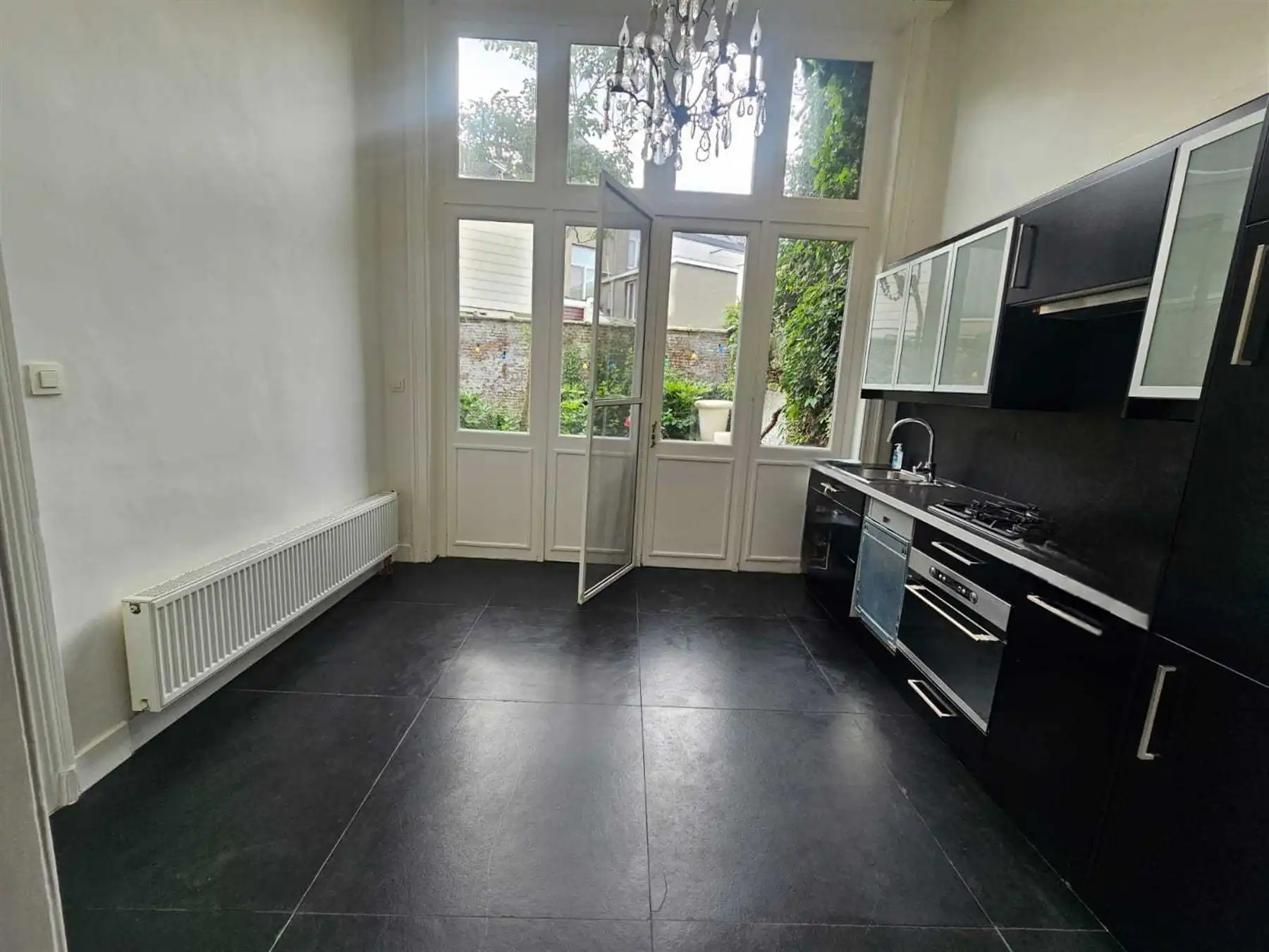 Herenhuis zijstraat Dageraadplaats! foto 5