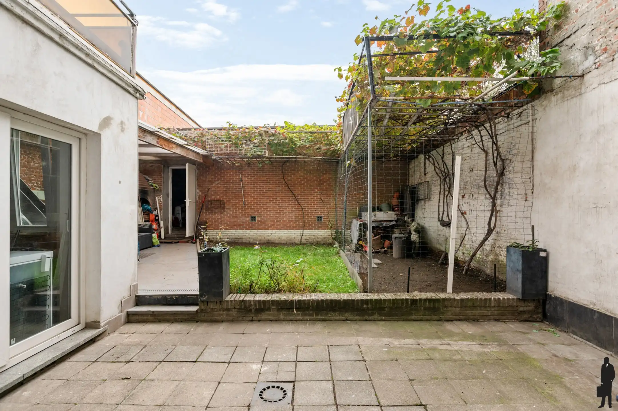 Appartementsgebouw op top-locatie te koop foto 13