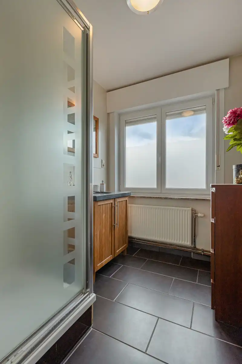 Solide woning met 3 slaapkamers, staanplaats en tuin! foto 14