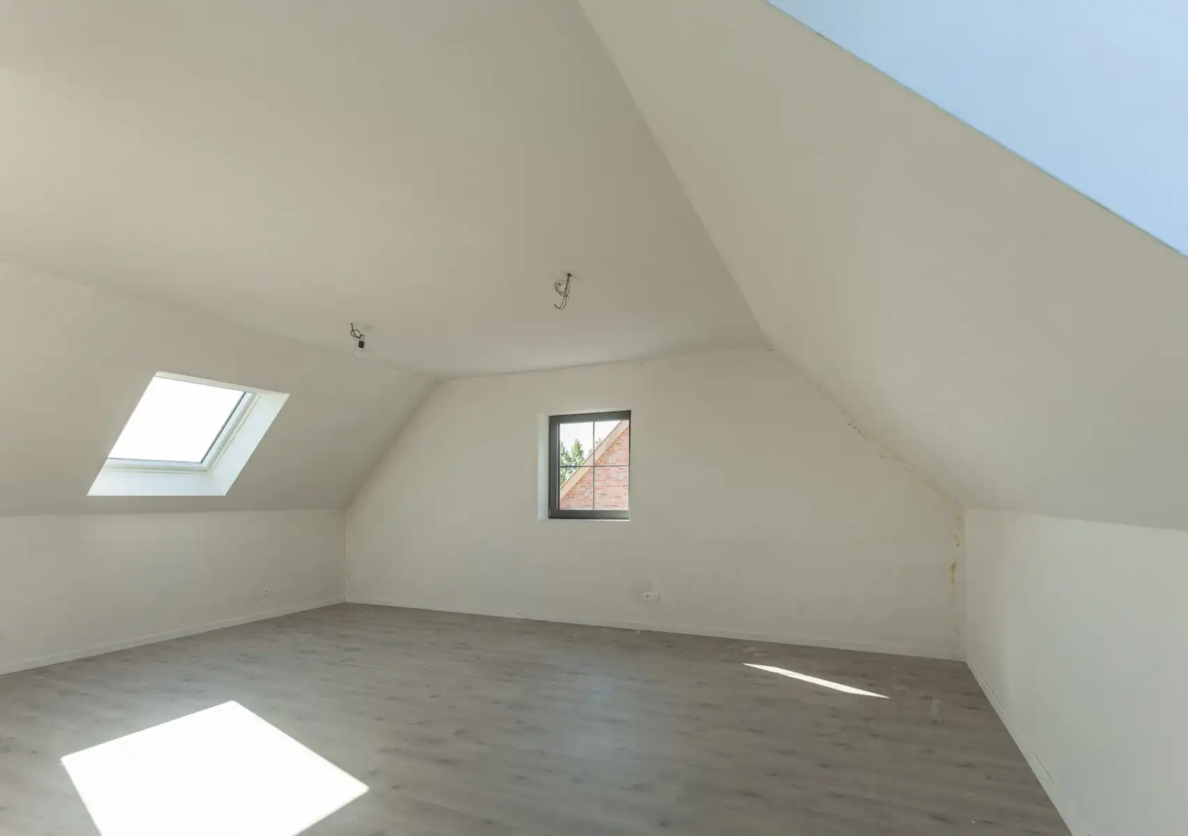 Ruime energiezuinige nieuwbouwwoning (Links) foto 13