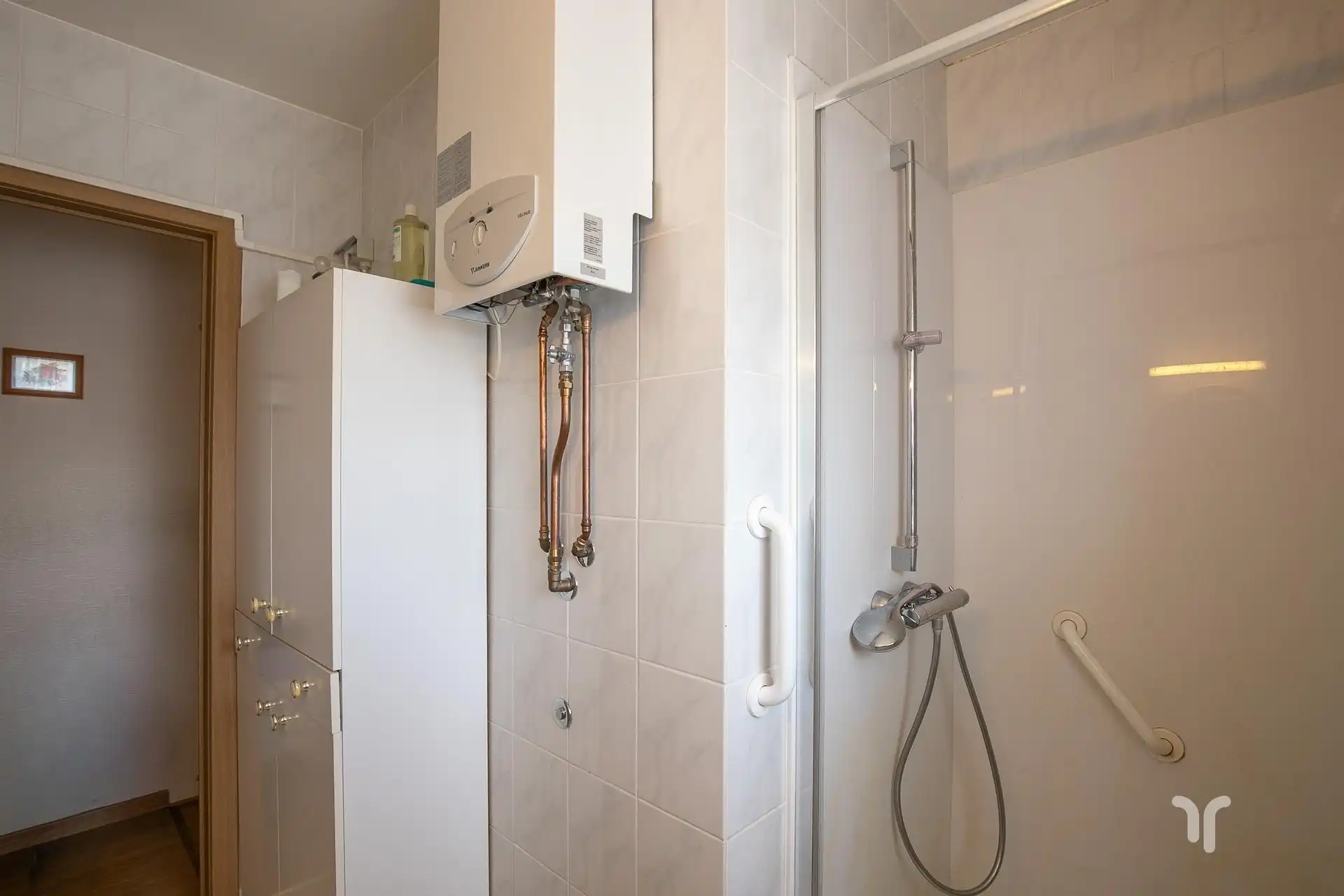 Verzorgde woning met 3 slaapkamers en aparte garage op een rustige ligging. foto 5