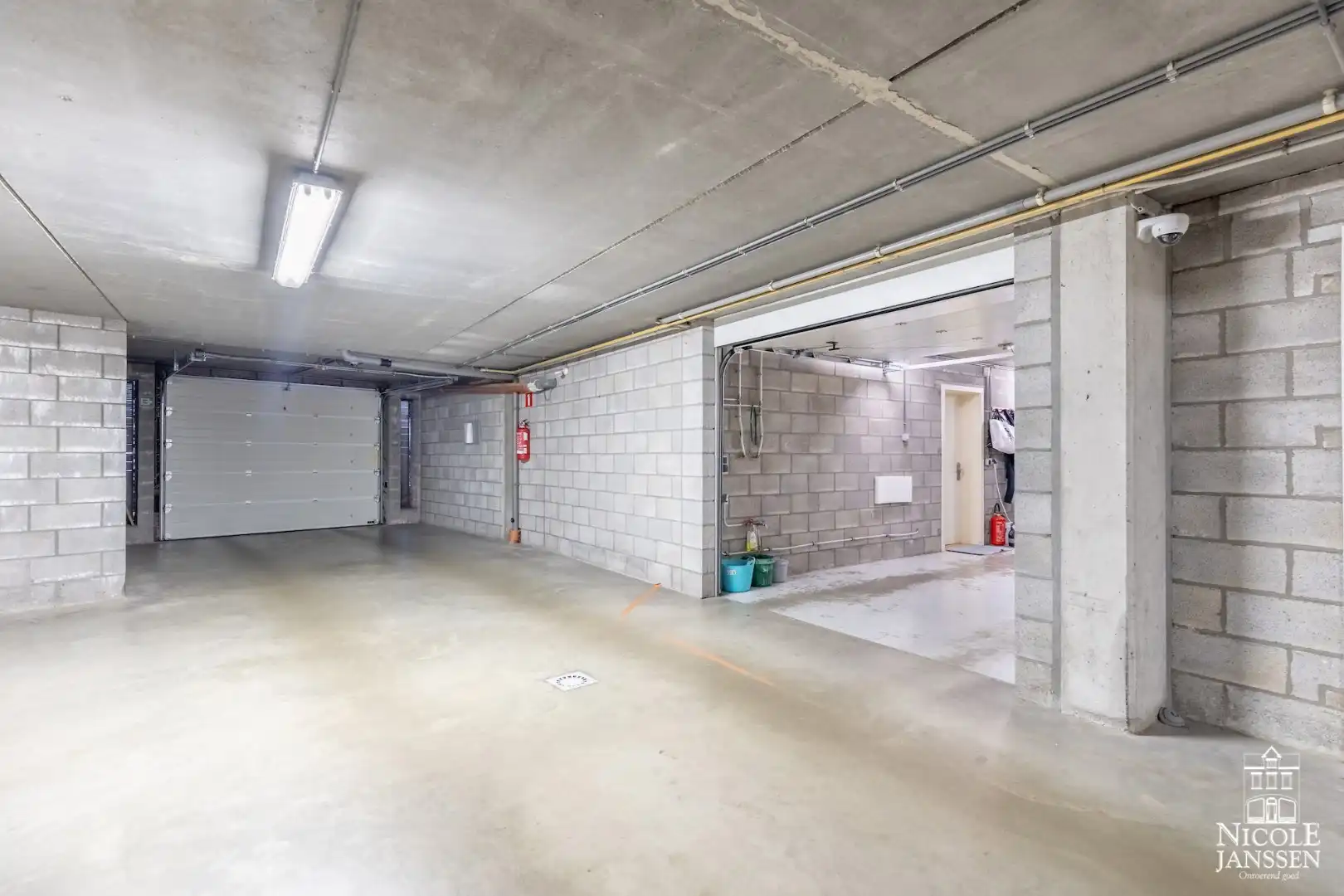 Zeer centraal gelegen en ruim ingedeeld duplex-appartement met mooi terras en garage foto 21