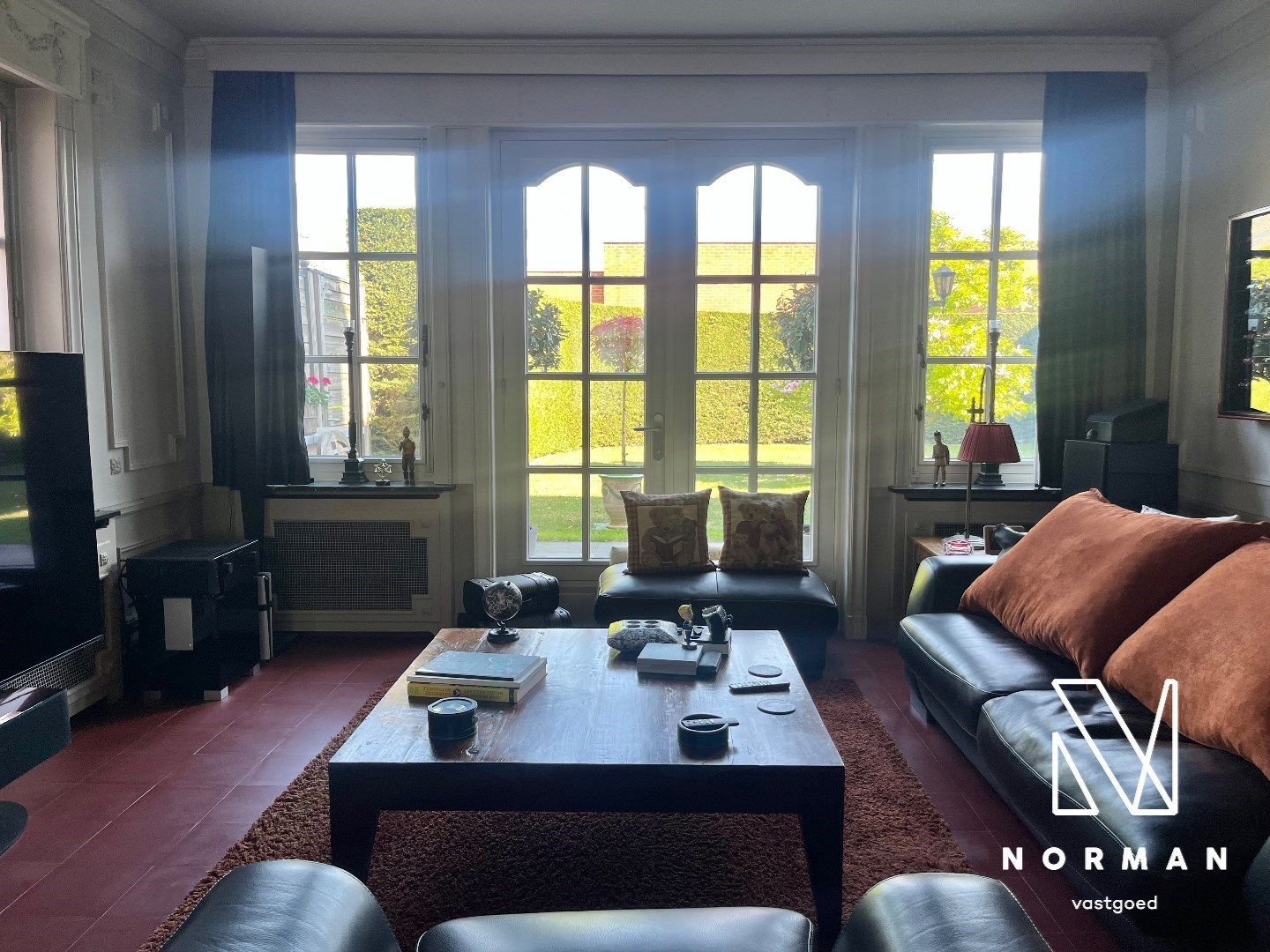 Zeer statige woning te koop in Harelbeke! foto 6