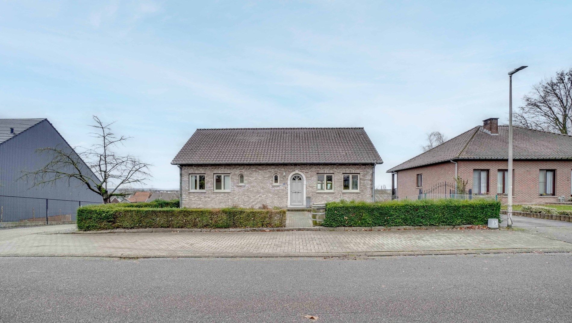 GEZINSWONING MET EEN BEWOONBARE OPP. VAN 310 M² + LOODS TE GELLIK !  foto 35