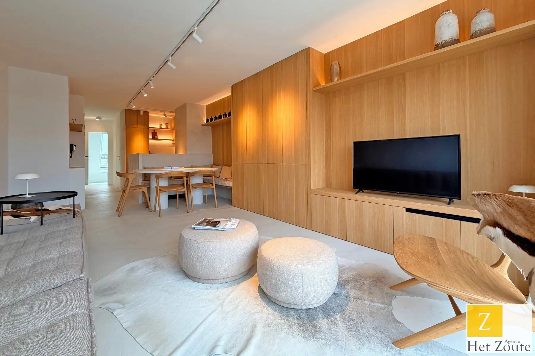 Moderne triplex met zonneterras op de Lippenslaan foto {{pictureIndex}}