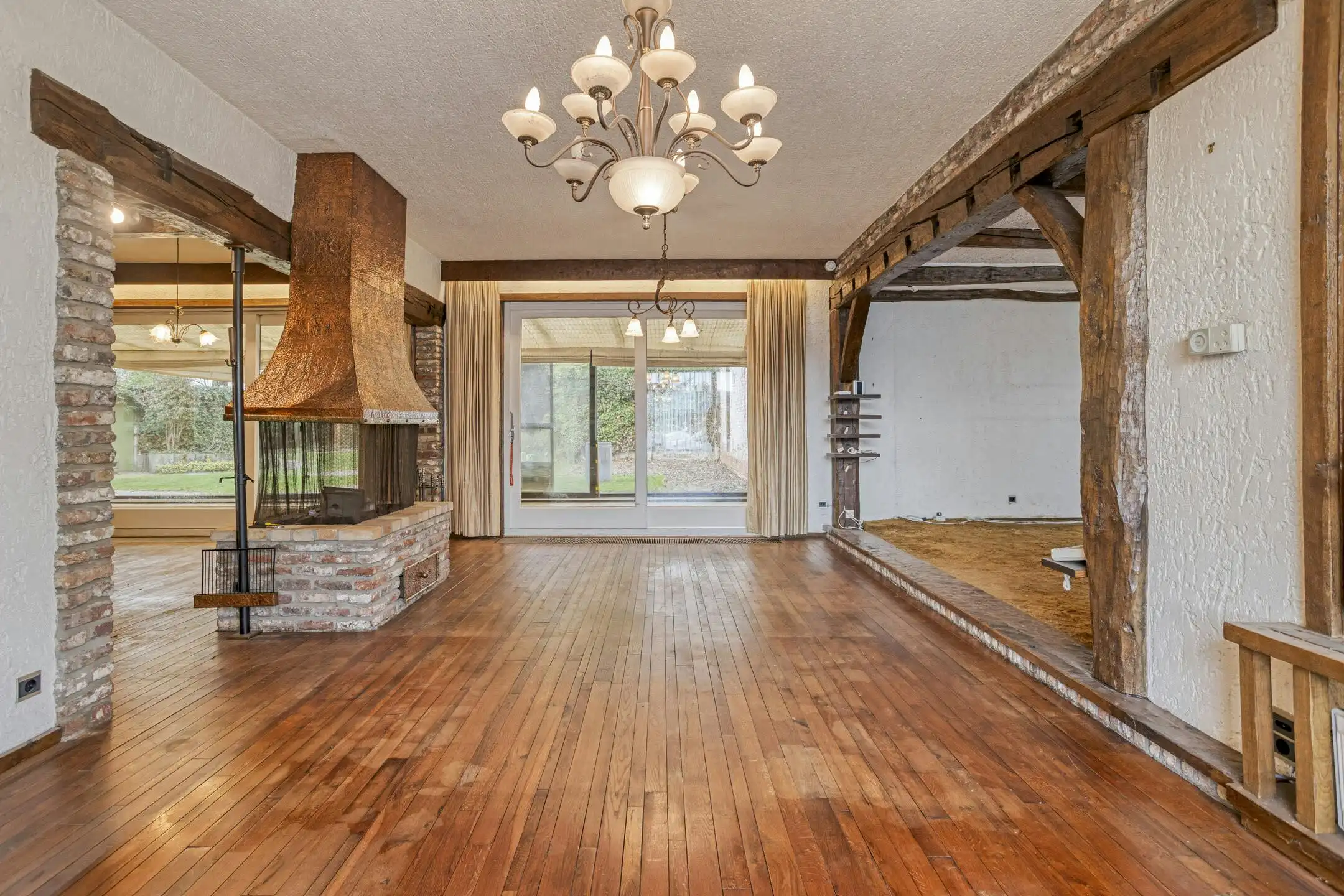 Huis te koop in Ieper met 3 kamers, tuin en garage foto 5