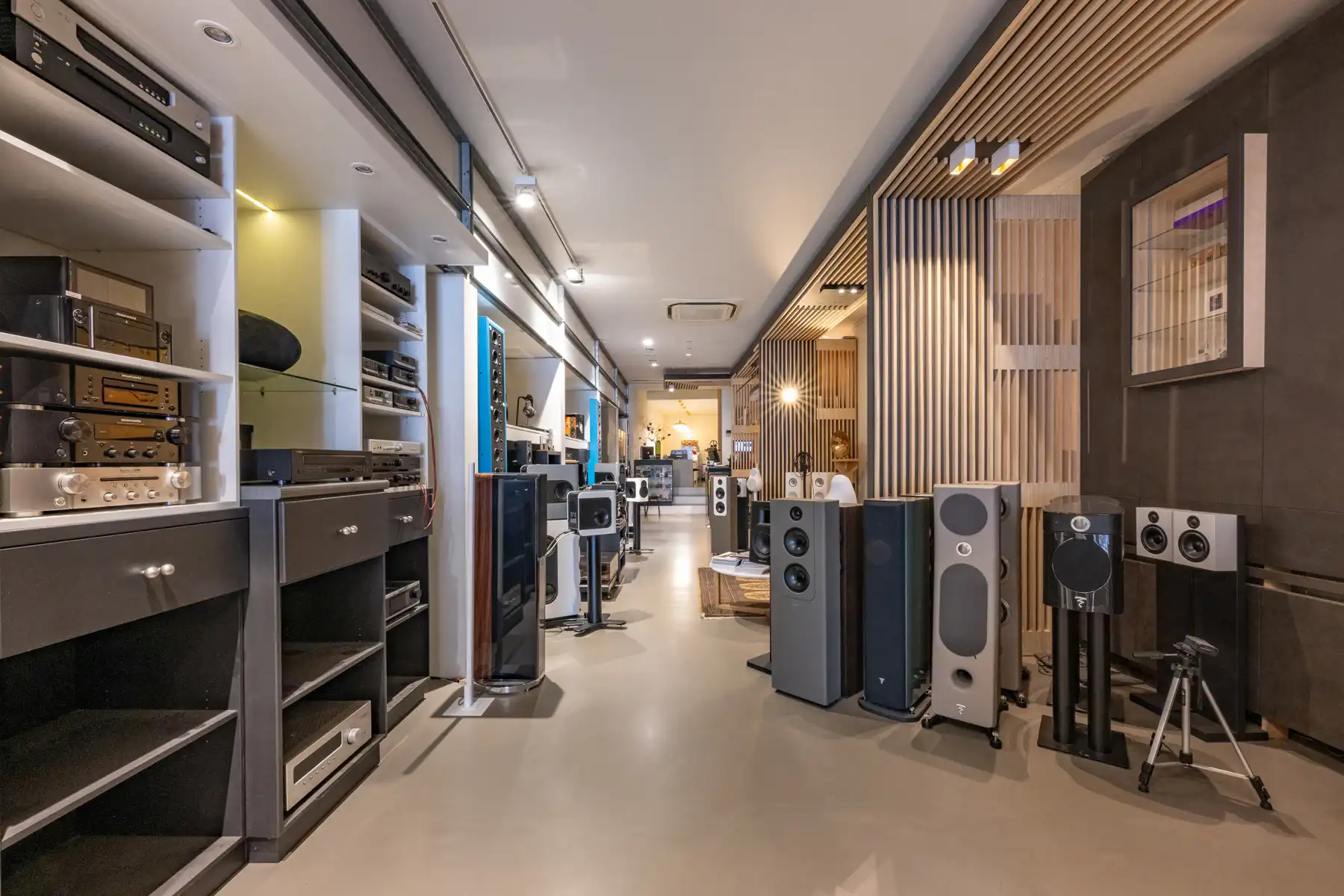 VERLAAGDE PRIJS - Pand met woon/handel functie nabij Meir foto 6