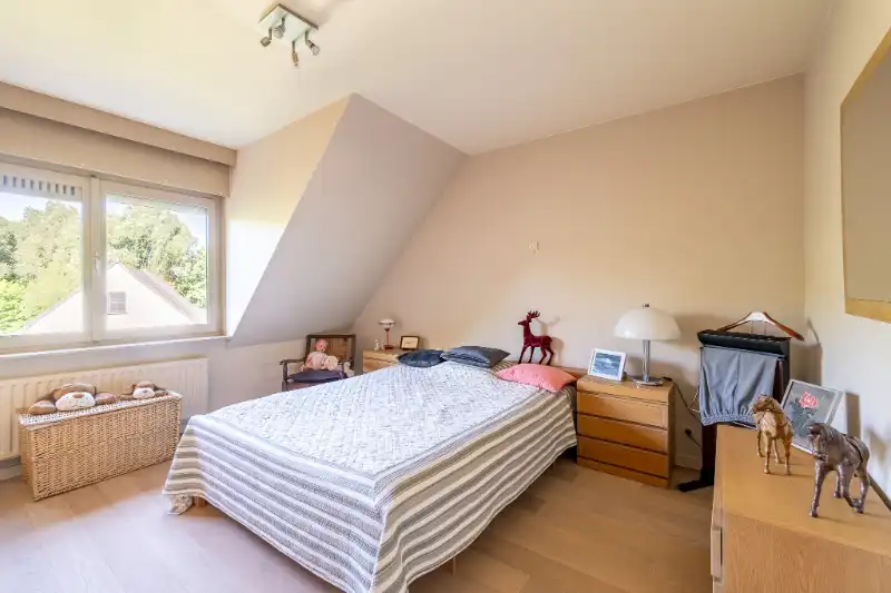 Unieke en ruime woning met geïntegreerd kantoor, 4 slpks en zuidgerichte tuin foto 24