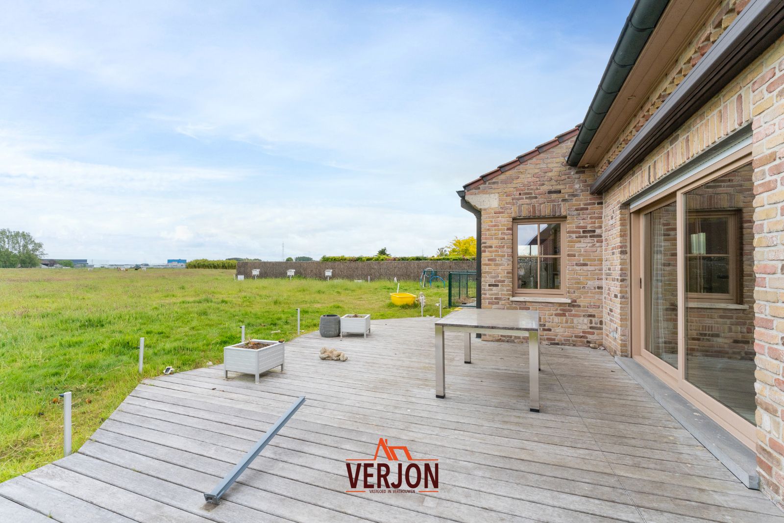 Riante villa op 13.722m2 met 6 slaapkamers, dubbele garage en prachtig vergezicht foto 25