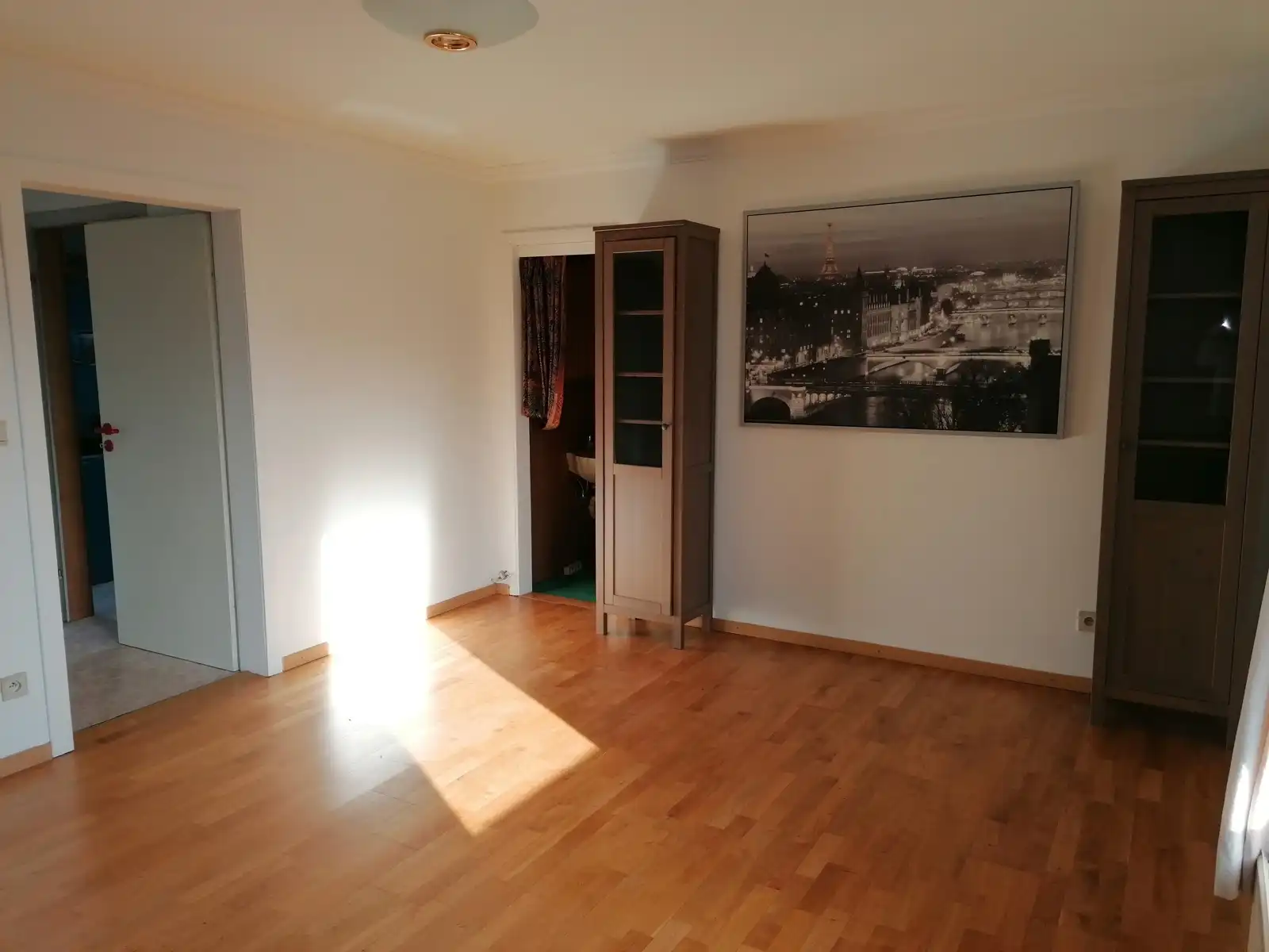 Handelspand met woonst, showroom, loods en bouwgrond foto 17