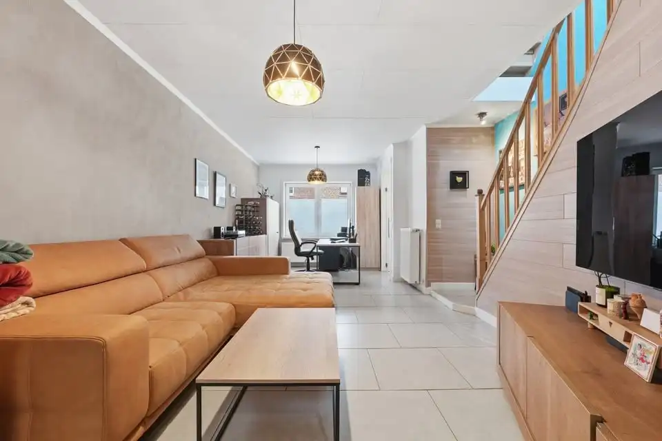 KNAPPE, ENERGIEZUINIGE GEZINSWONING MET GARAGE EN TUIN IN TONGEREN foto 4