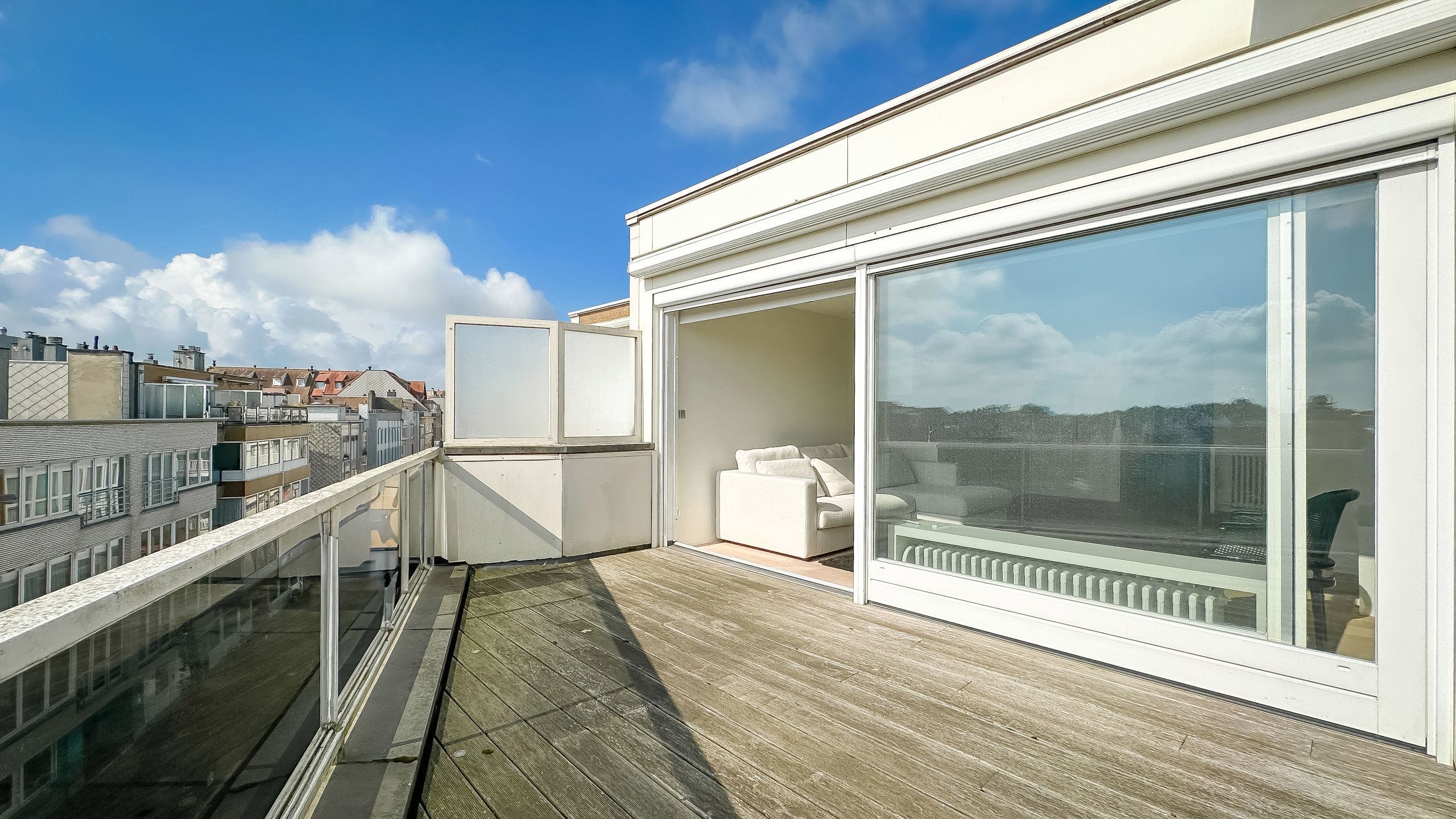 Luxueuze penthouse met zonnig terras en panoramisch uitzicht foto 5