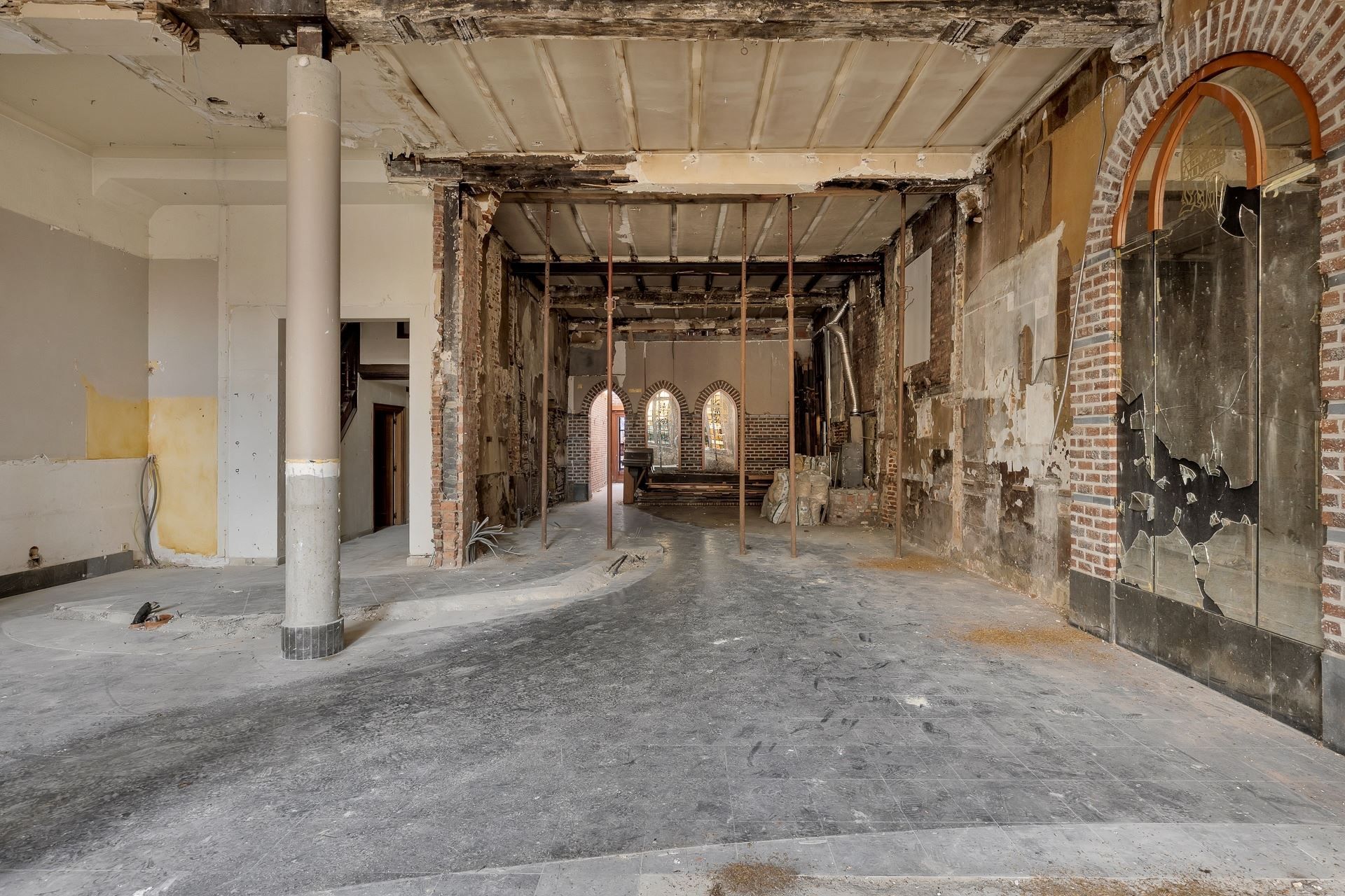 Statig pand op een unieke locatie op de Grote Markt van Diest foto 5