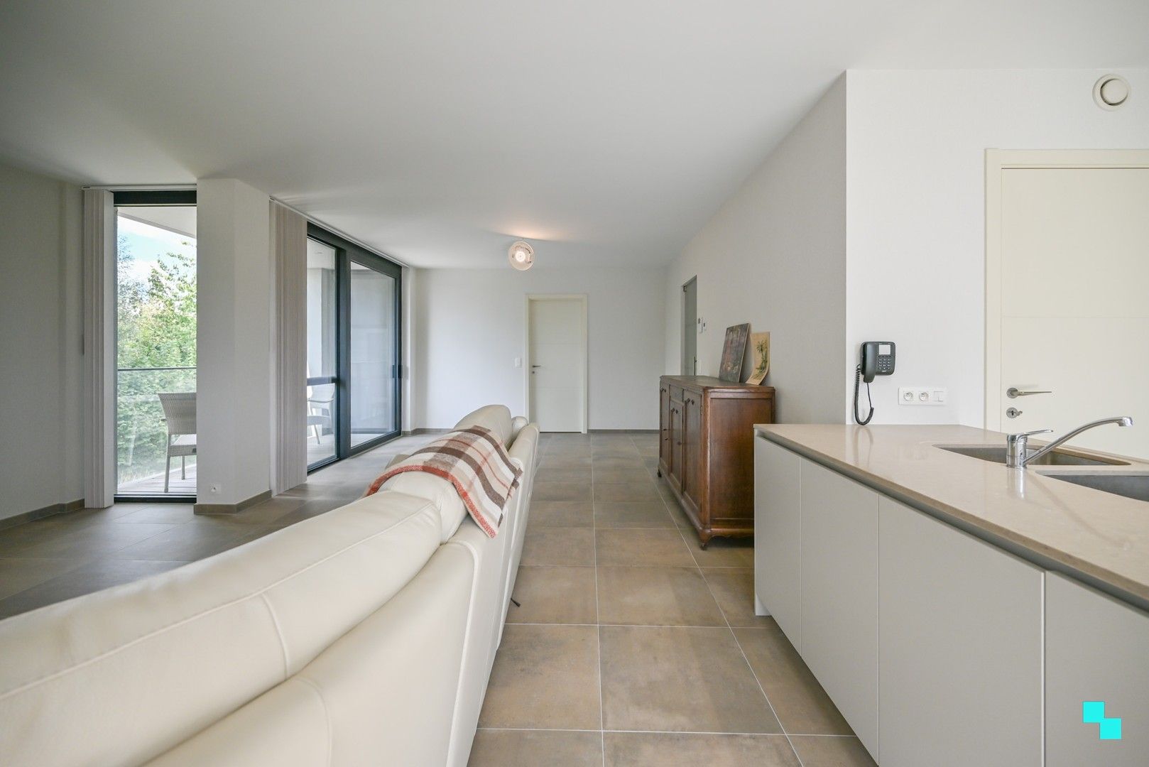 Bijna energieneutraal (E-peil: 8) instapklaar appartement te Bosmolens foto 8