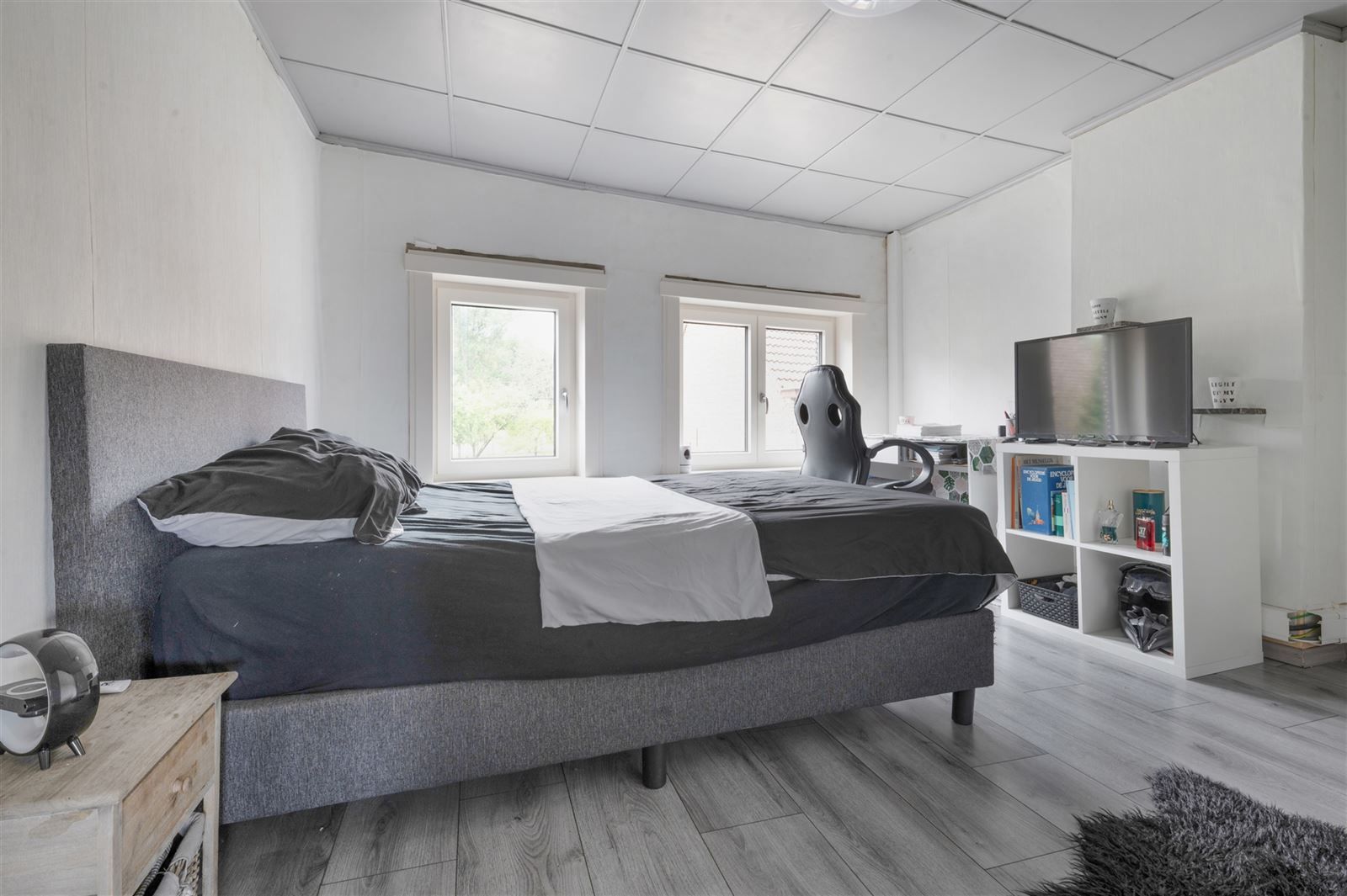 Instapklare rijwoning in rustige straat te Nieuwerkerken foto 14