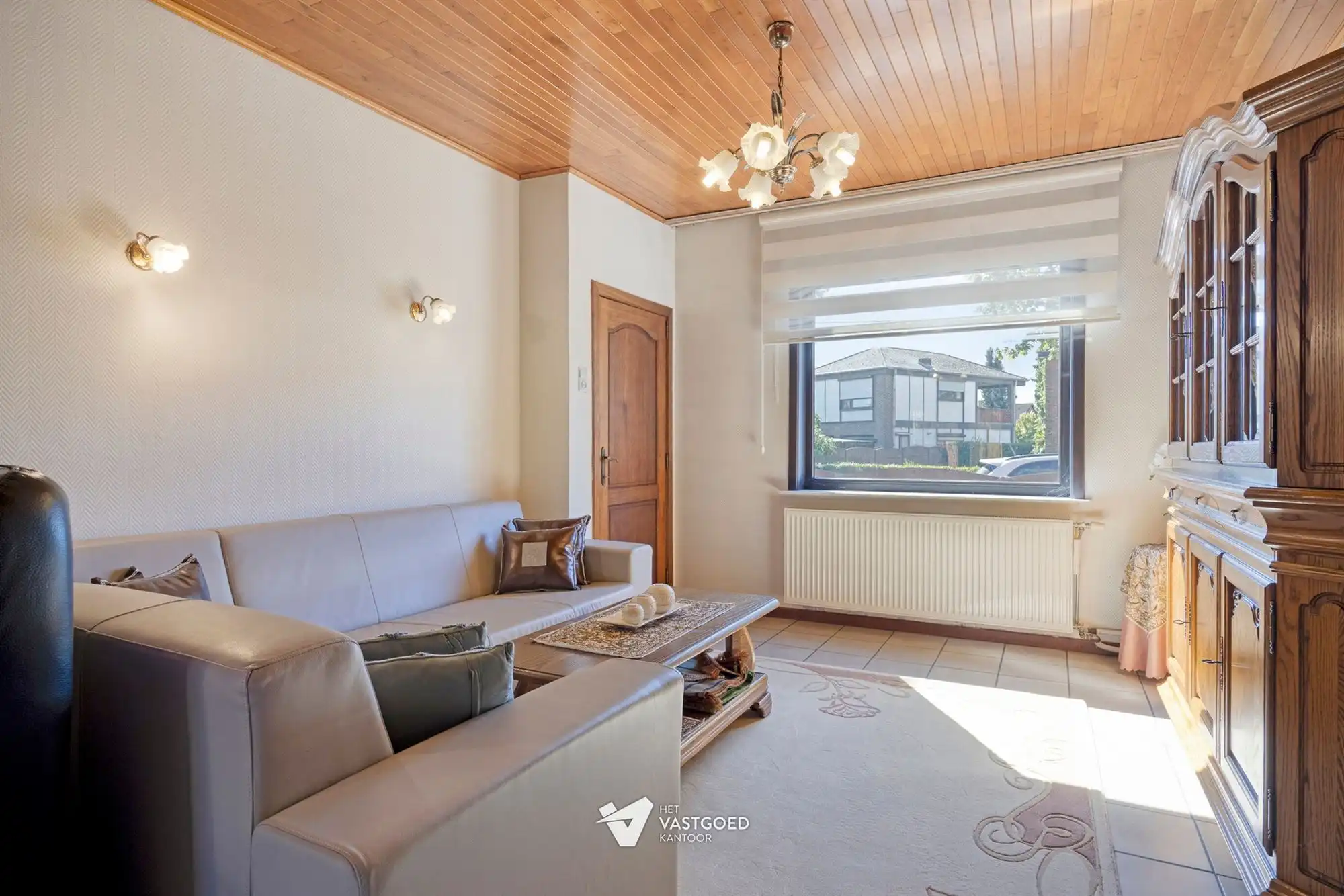 PERFECT ONDERHOUDEN WONING MET 3 SLAAPKAMERS + GARAGE OP PERCEEL VAN 5A62 TE BERINGEN foto 3
