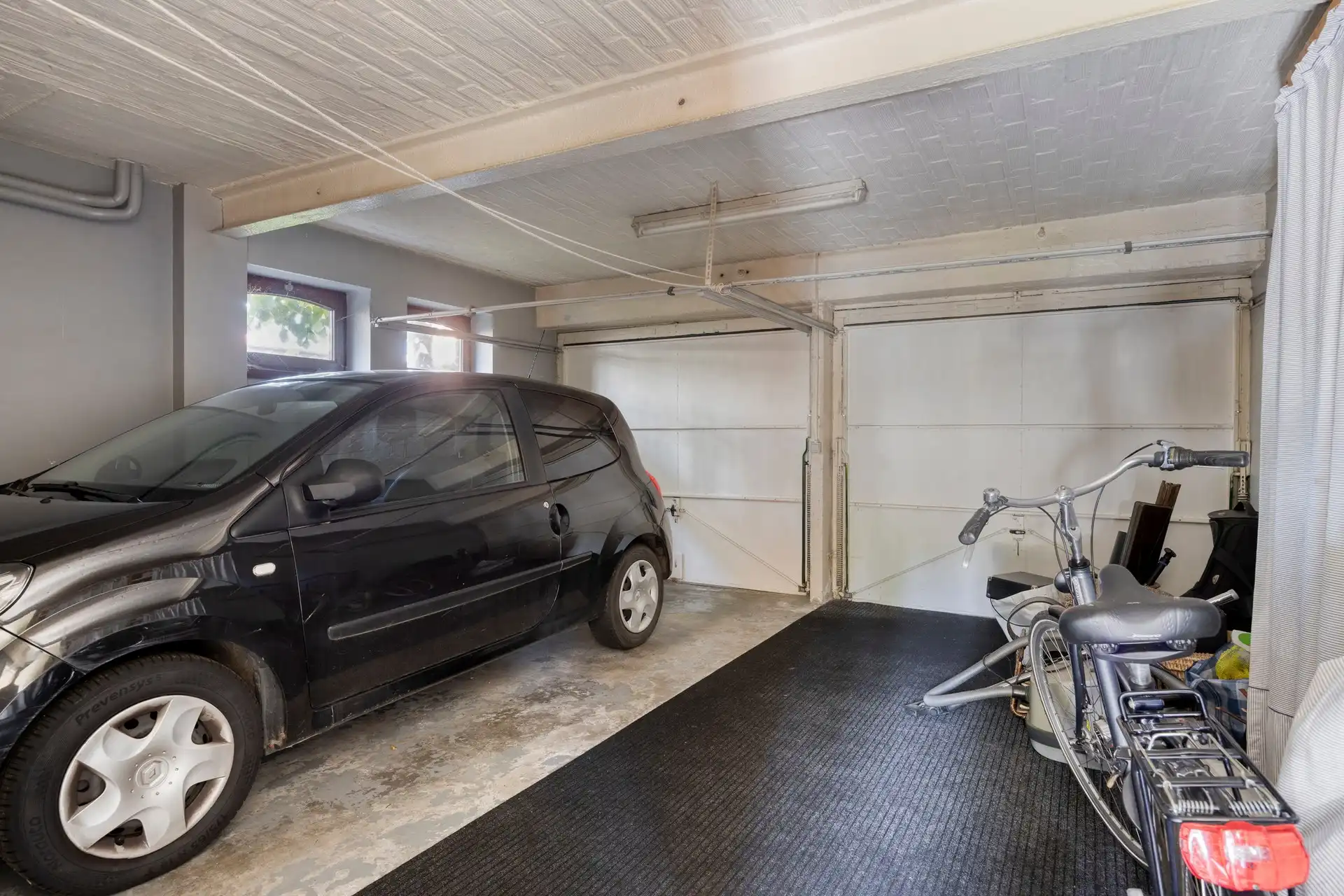 Charmante, te renoveren woning met karakter, binnenkoer en tal van mogelijkheden in Godsheide foto 17
