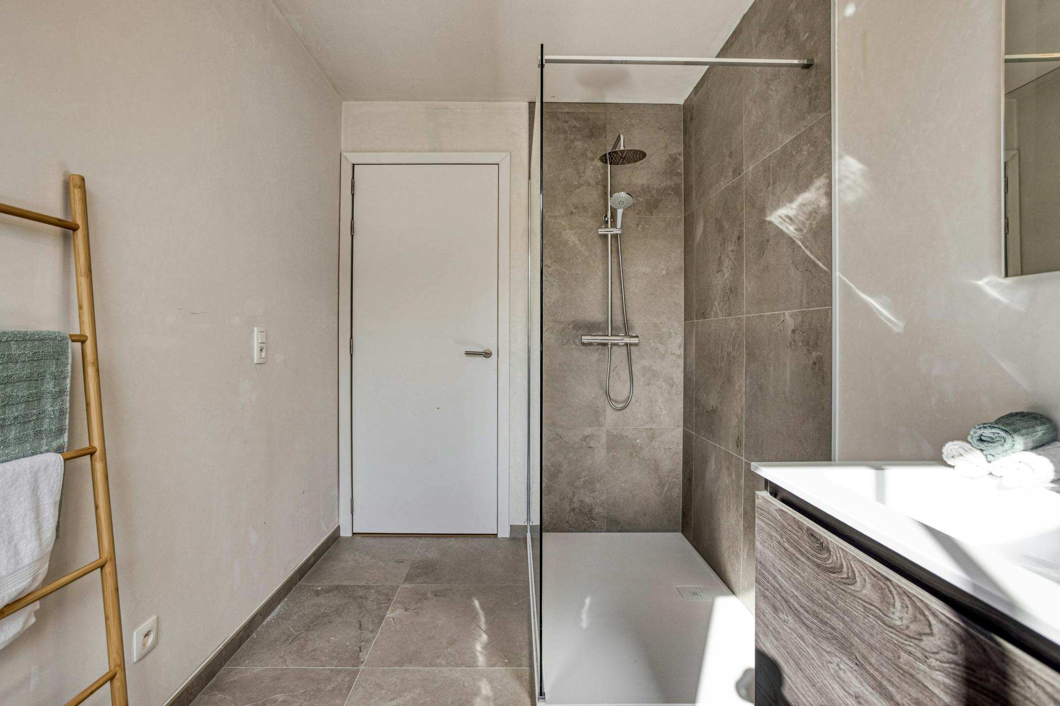 Nieuwbouw (6%) te koop in Elverdinge met 3 kamers en dubbele garage foto 13