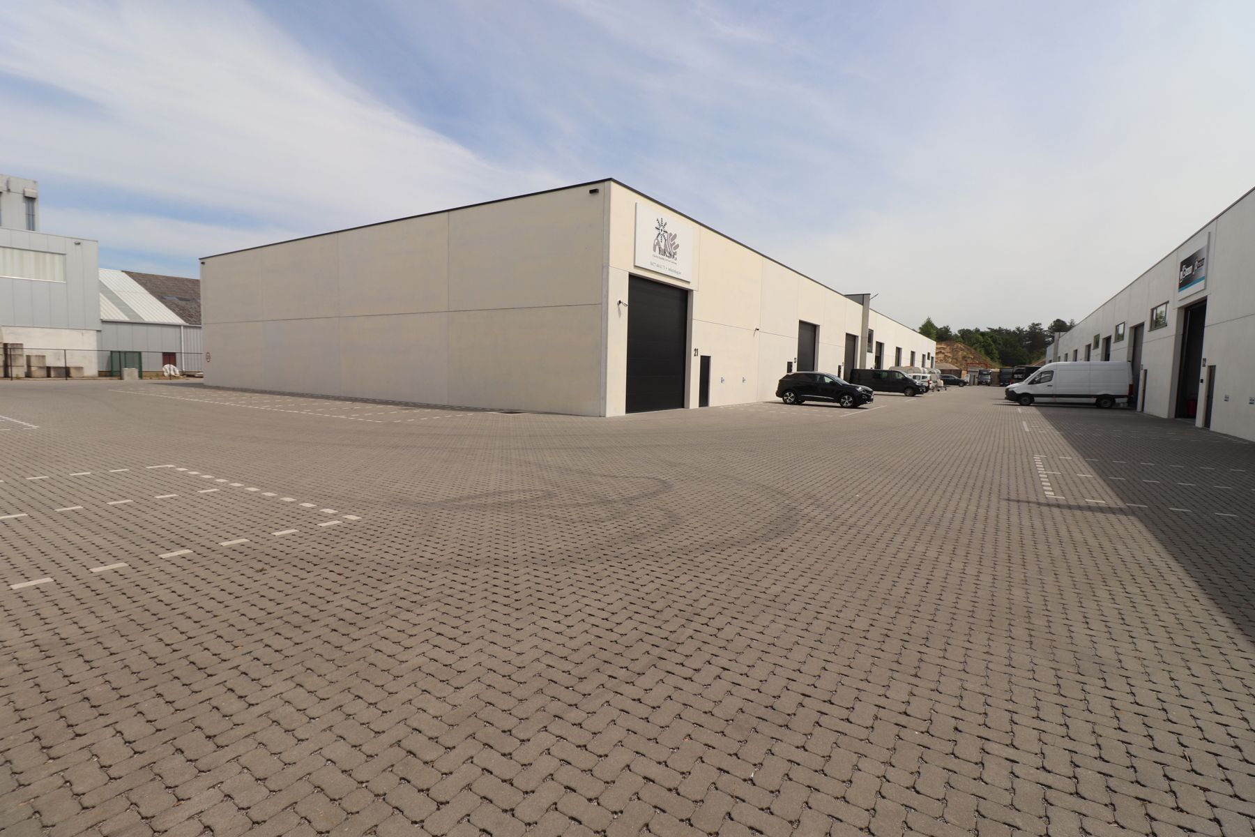 ()=>{if(producerUpdateValueVersion(node),producerAccessed(node),node.value===ERRORED)throw node.error;return node.value} Nijverheidsstraat 12 / Unit 23 - 2381 Ravels