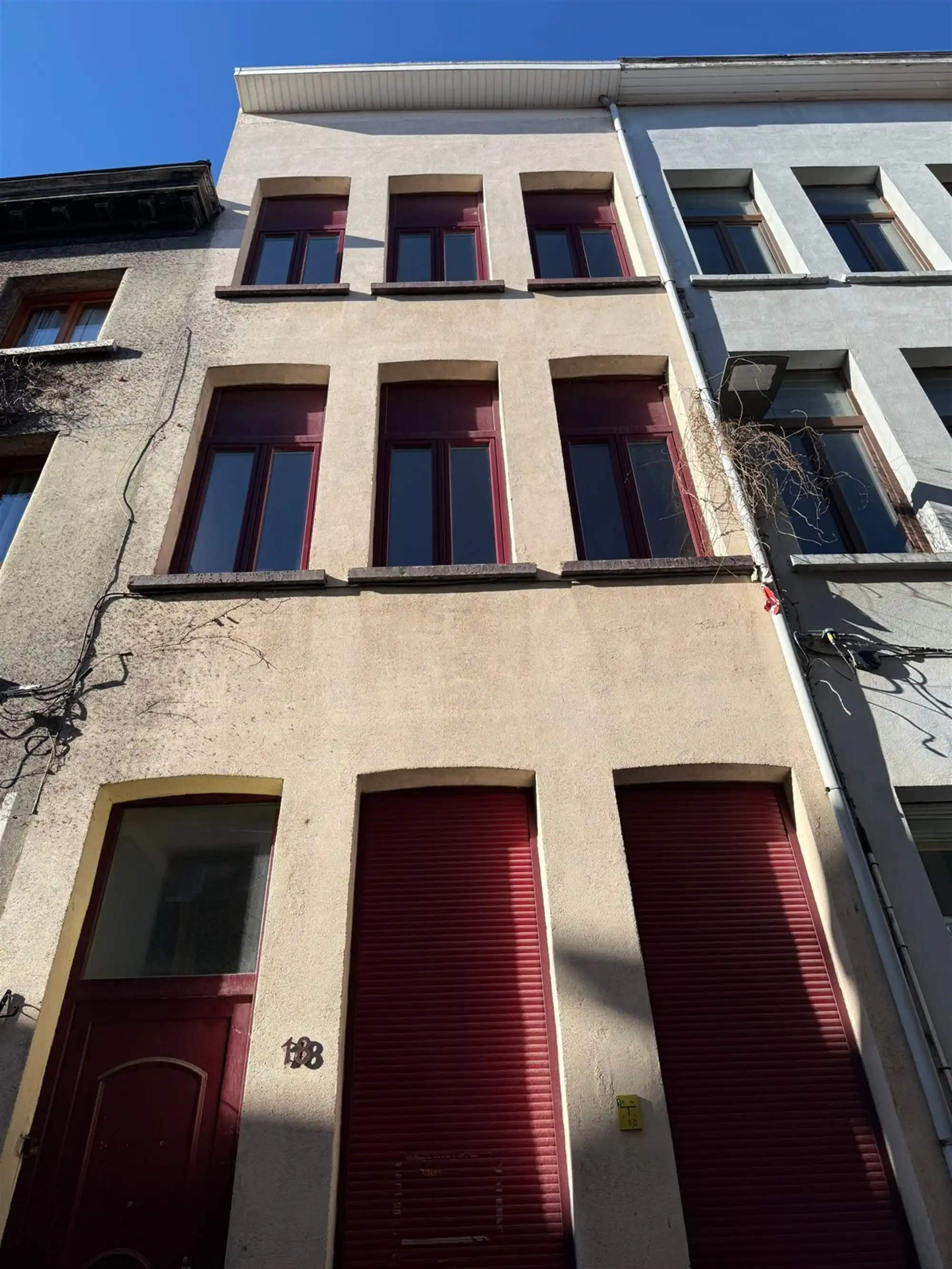 Geacht vergund opbrengsteigendom met stadstuin foto {{pictureIndex}}