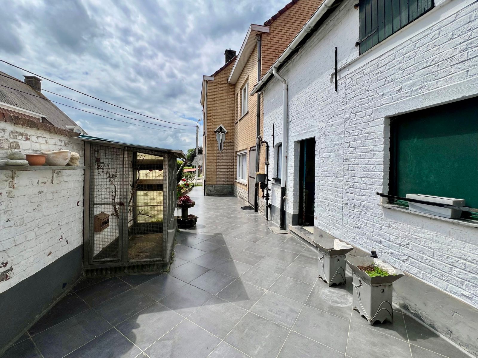 Hoeve met woning, stal en schuur met authentieke elementen. foto 25